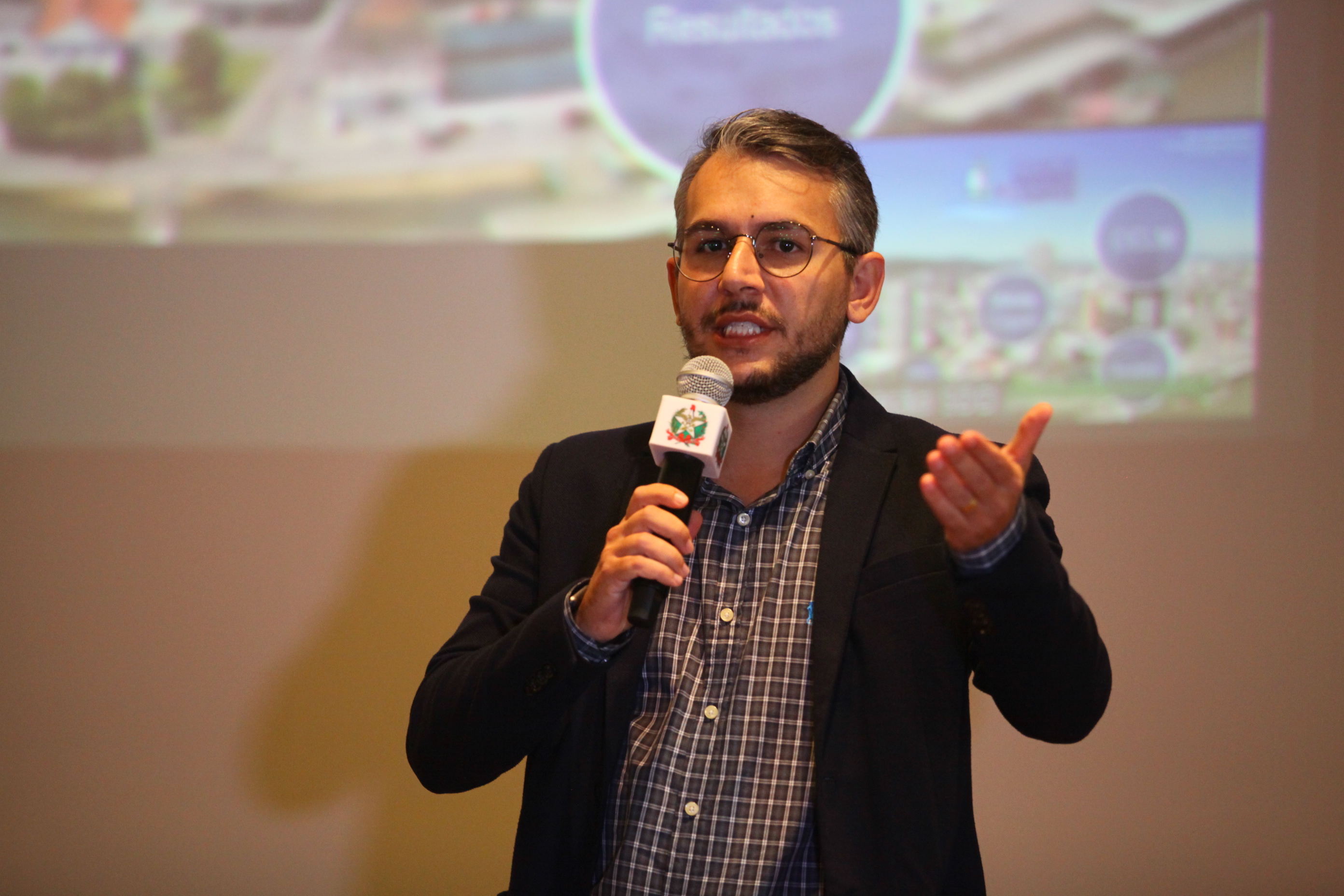 Fórum Estadual Municípios Lixo Zero. Victor Valente Silvestre (Diretor de Saneamento em Itajaí)