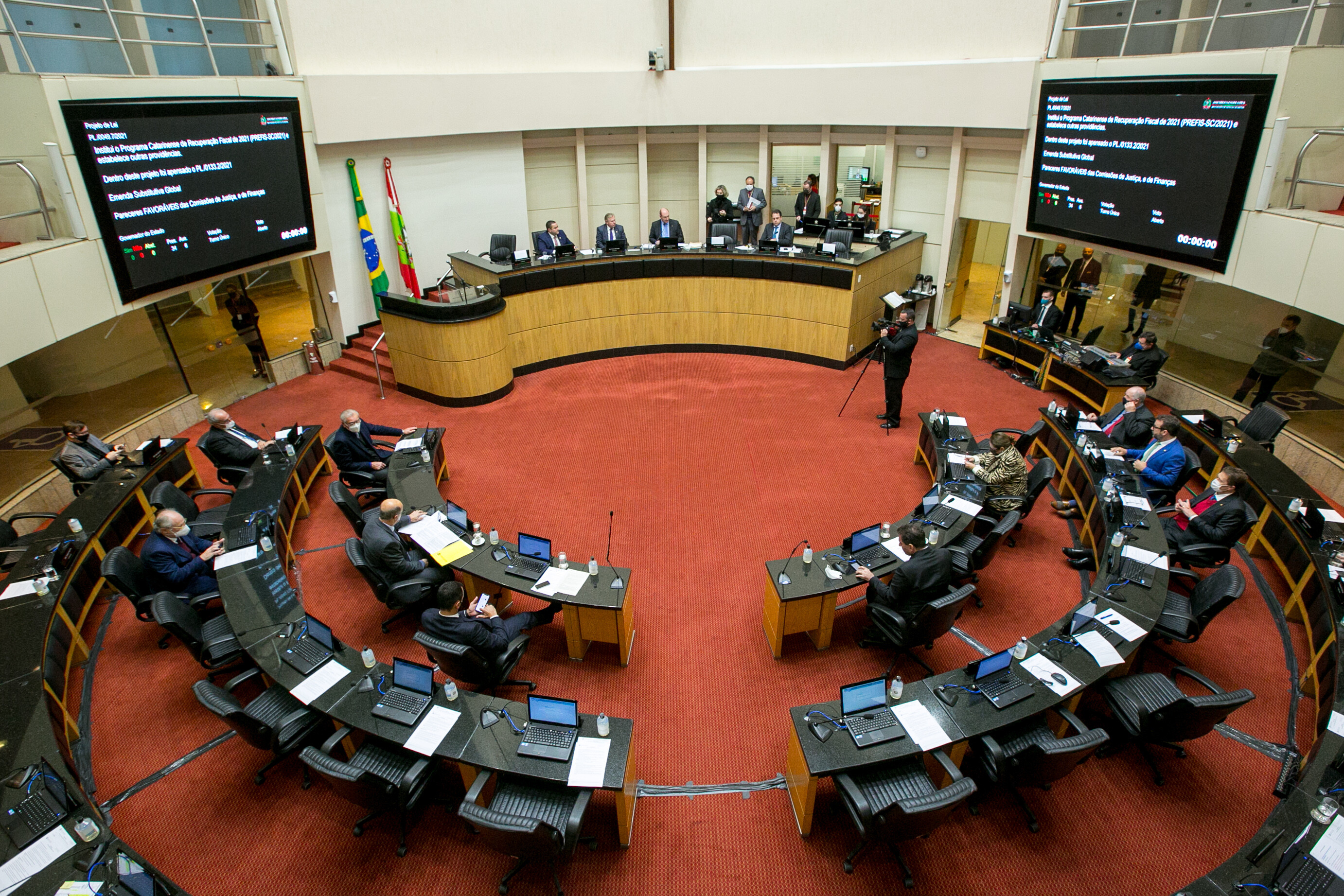 Projeto para parcelamento de impostos em atraso segue para sanção