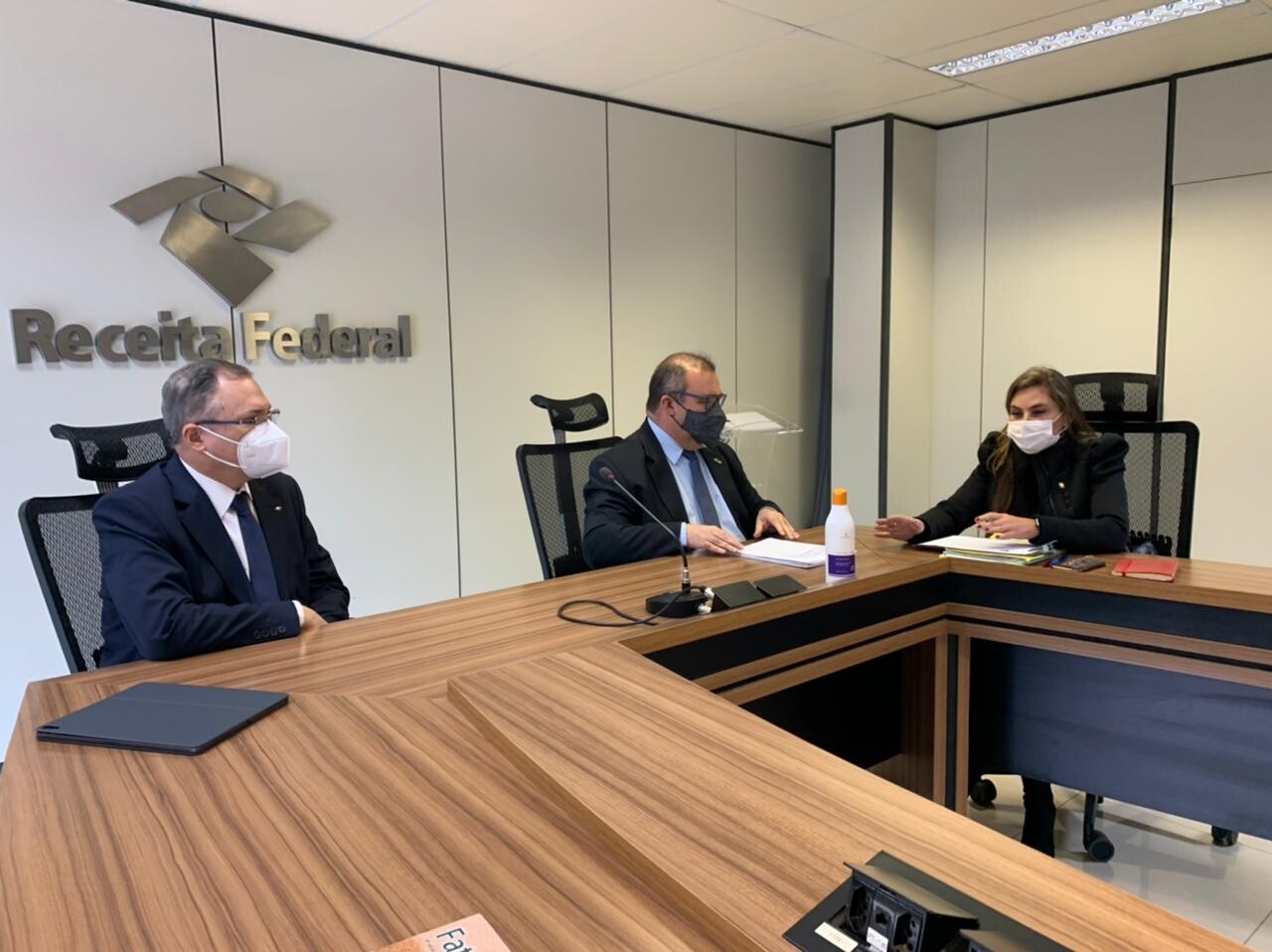 Deputada Paulinha cumpre agenda em Brasília na segunda, 28