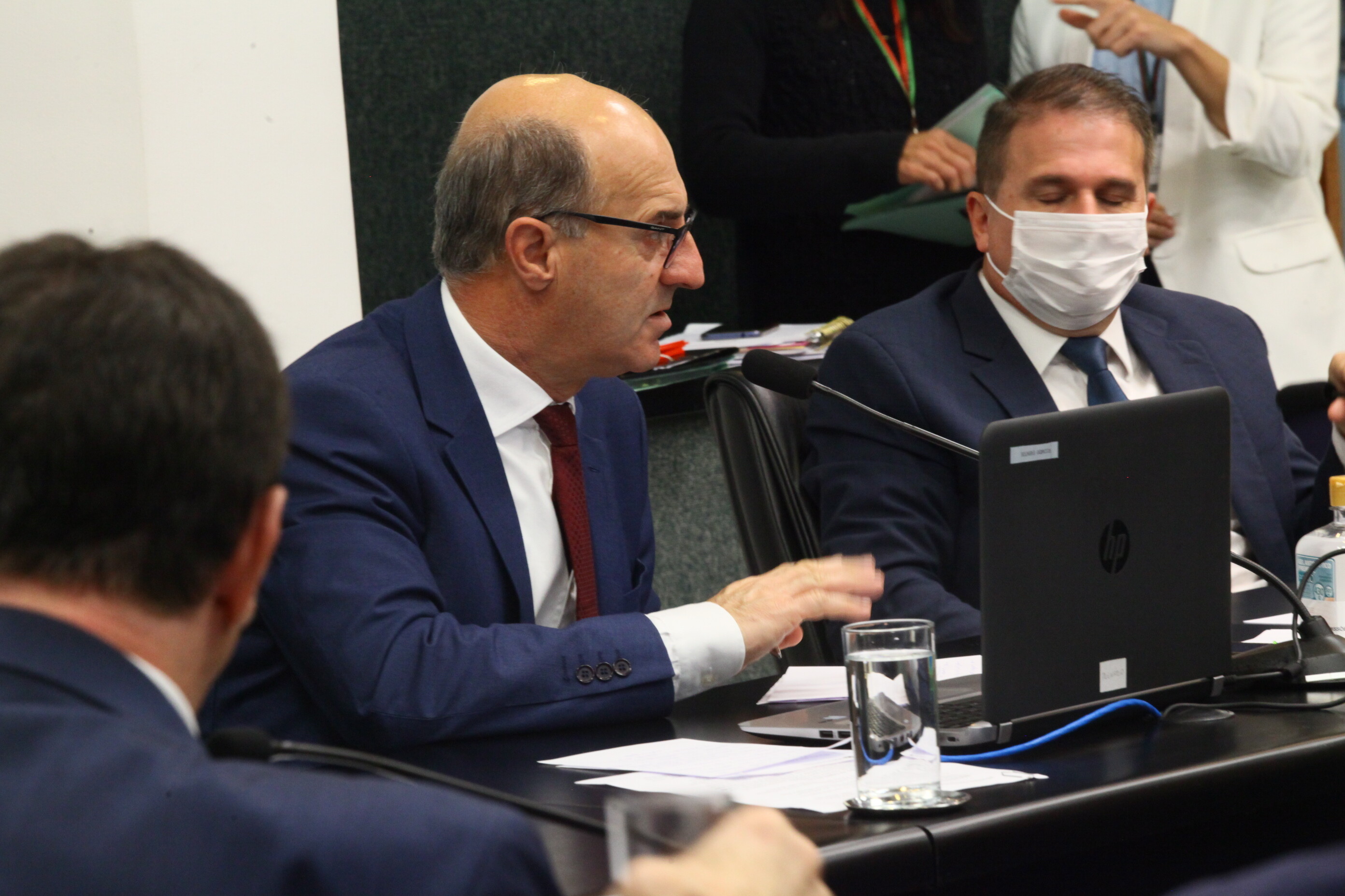 Comissão debate ações para erradicação da tuberculose e brucelose