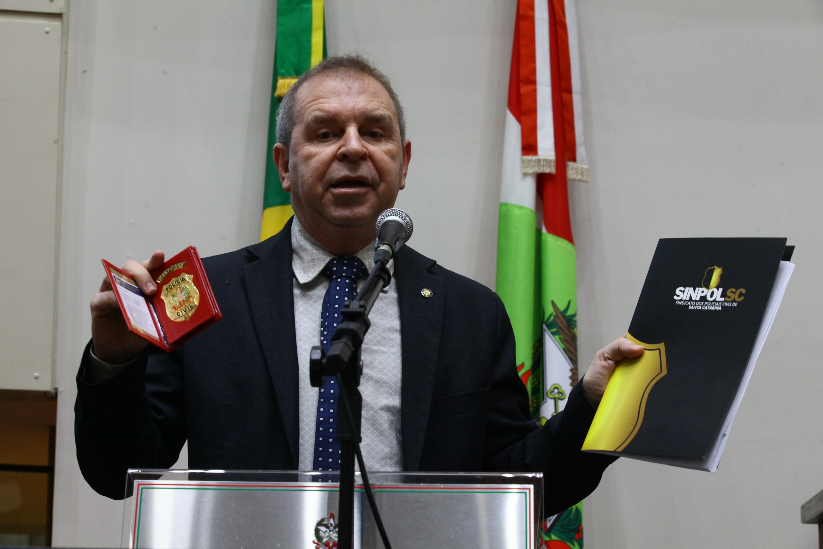 Remuneração dos policiais e reforma da previdência são assuntos da sessão