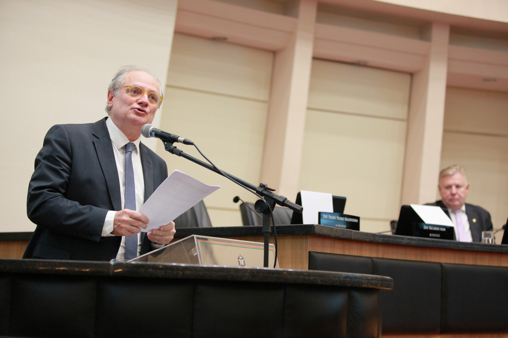Dia da Imprensa: Dr. Vicente destaca importância do jornalismo e critica ataques