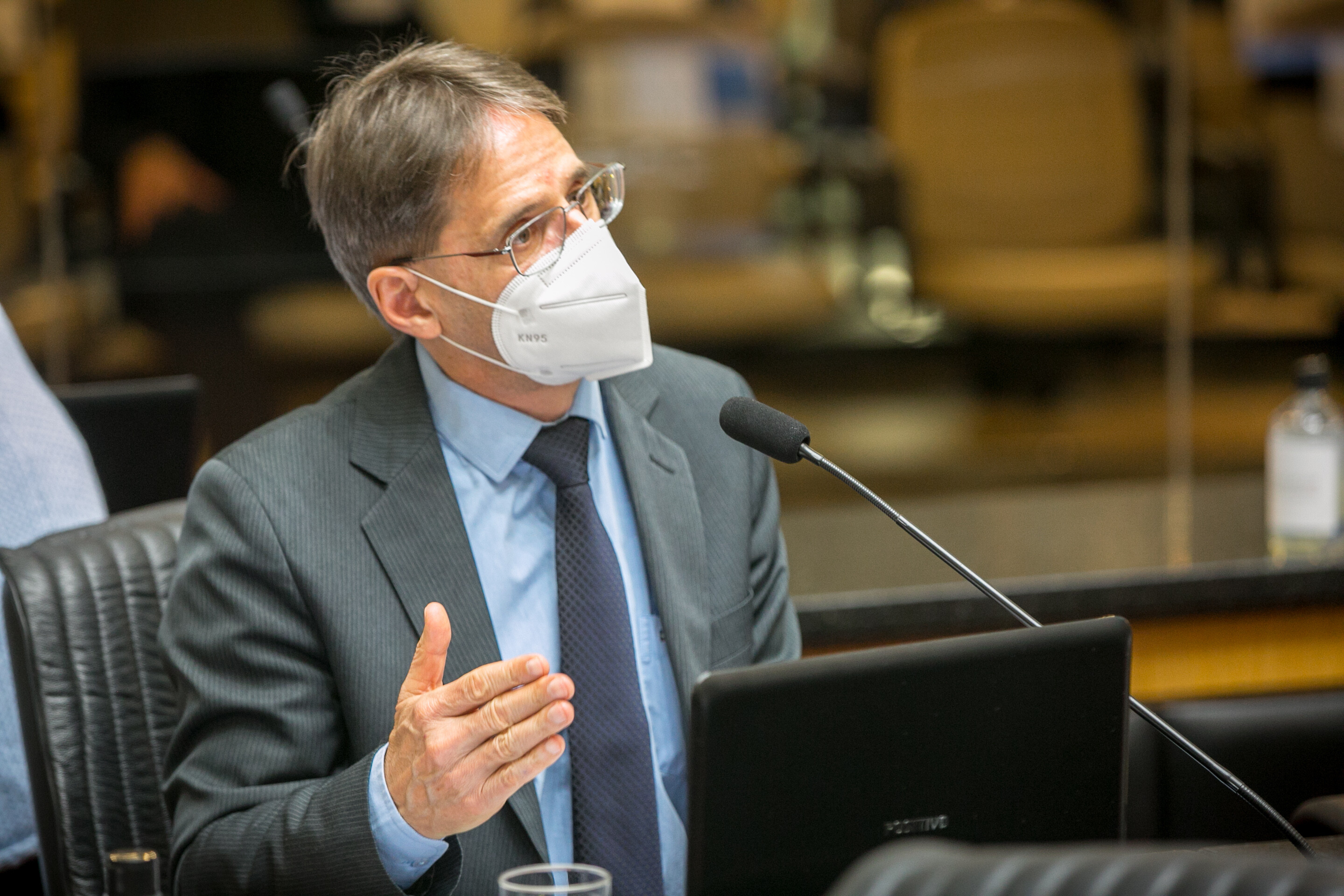 Saretta apresenta projeto para criar o Fundo Estadual de Combate ao Câncer
