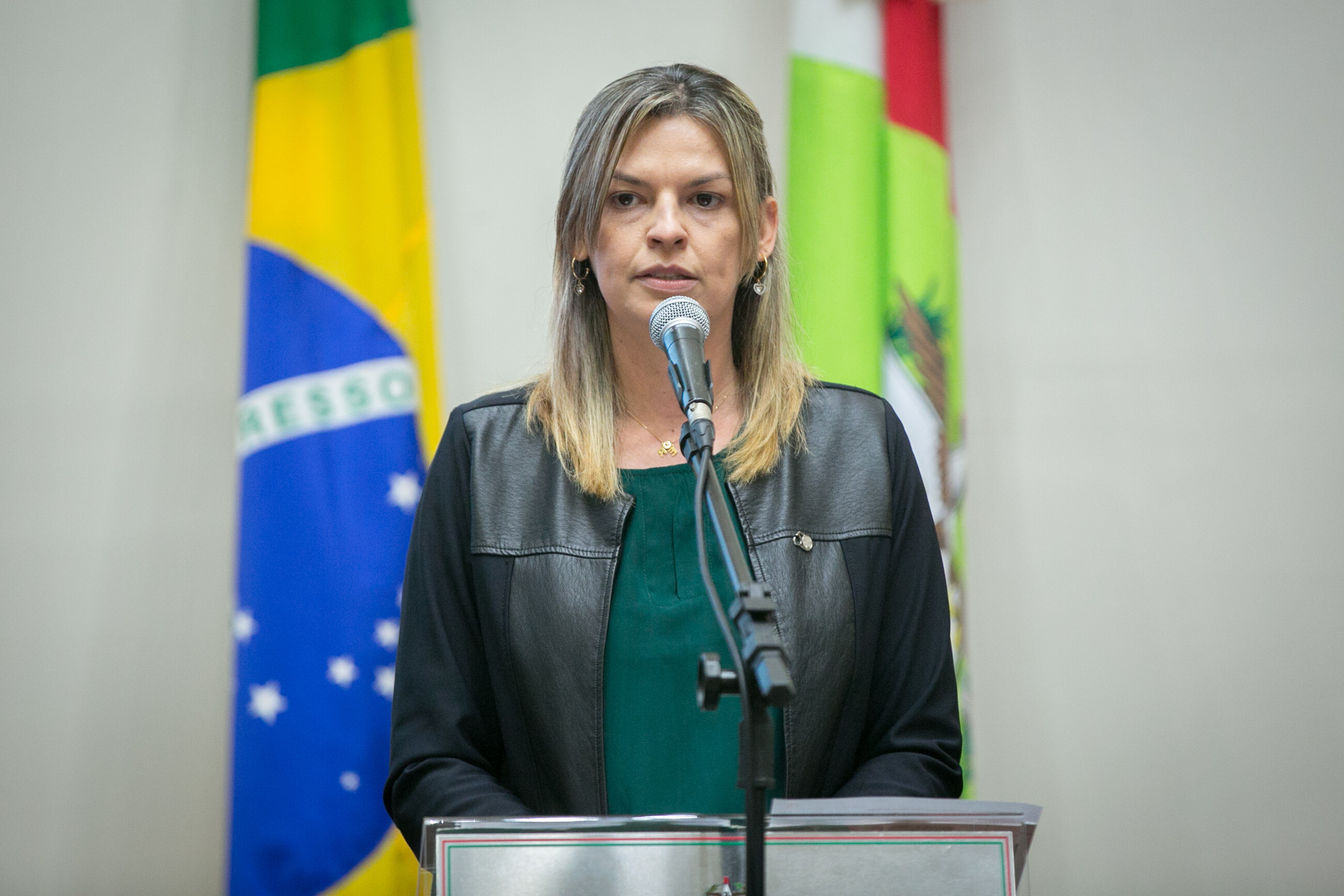 Presidente da Casan registra os 50 anos da empresa