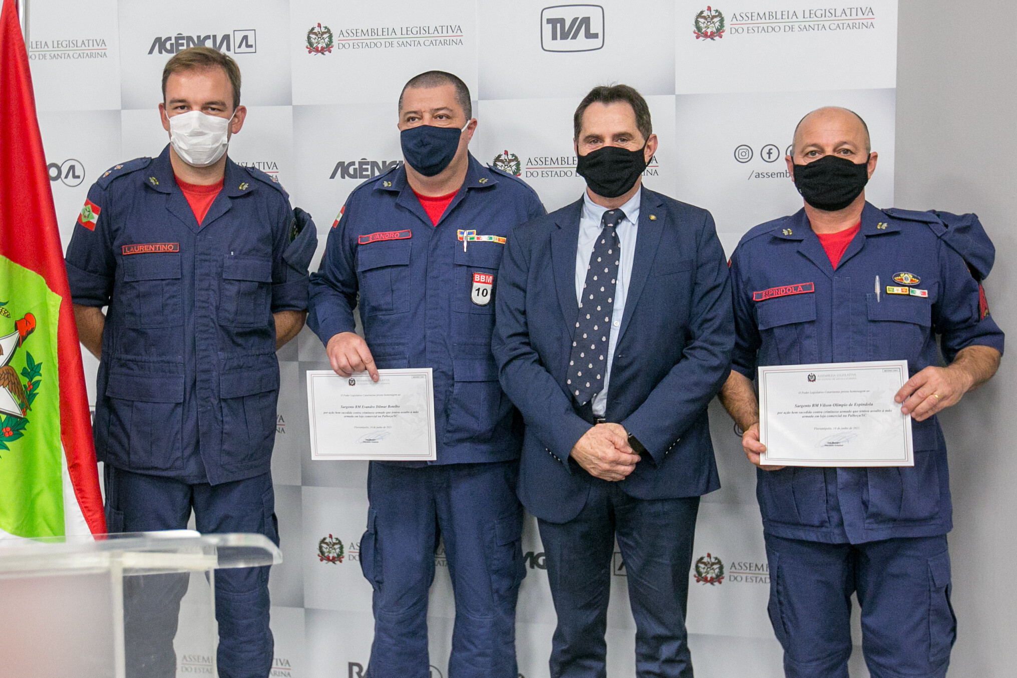 Bombeiros militares de Palhoça recebem moção de aplauso