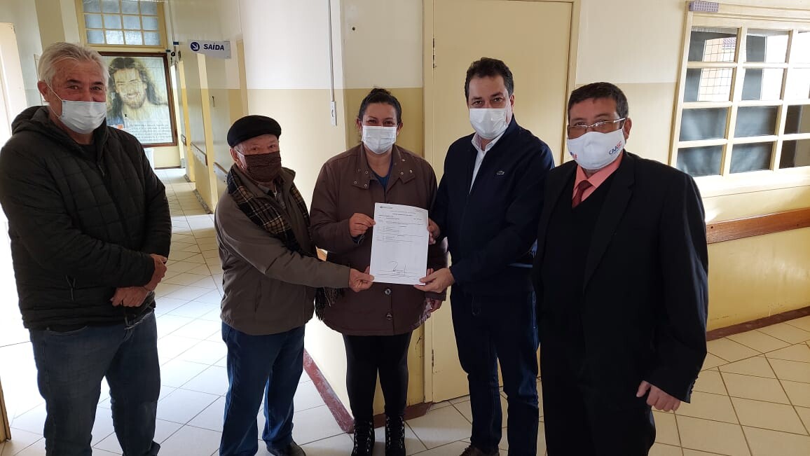 Minotto entrega emenda para Hospital Nossa Senhora das Graças
