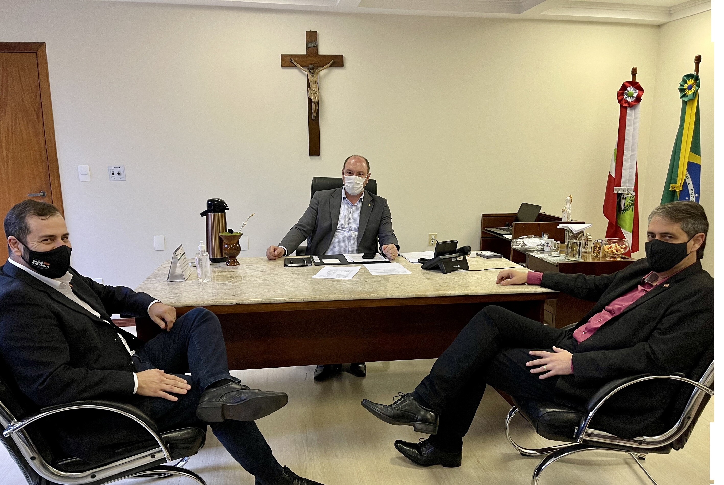 Mauro encaminha ampliação do Hospital Terezinha Gaio Basso com a Saúde