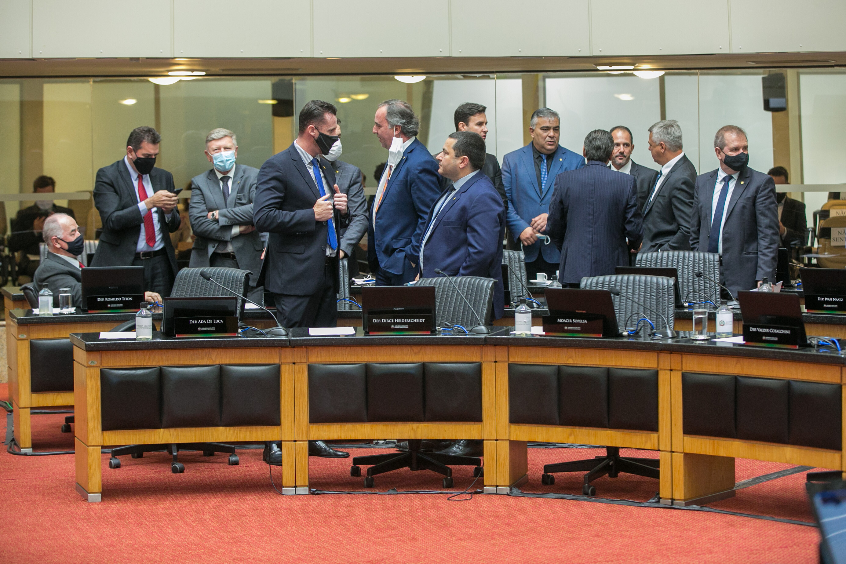 Deputados afirmam que disputa impede uso de recursos de SC nas BRs