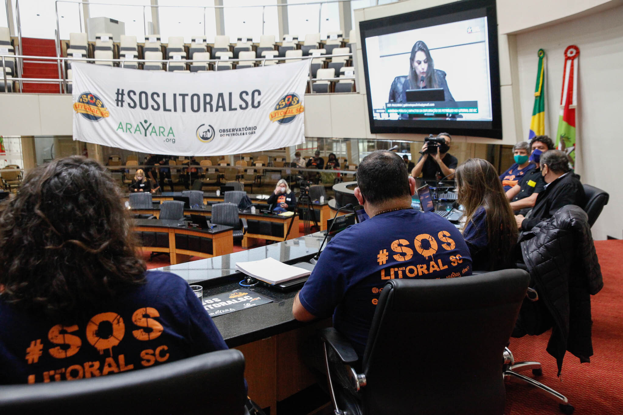 Exploração de petróleo e reprodução de peixes disputam mesma área em SC