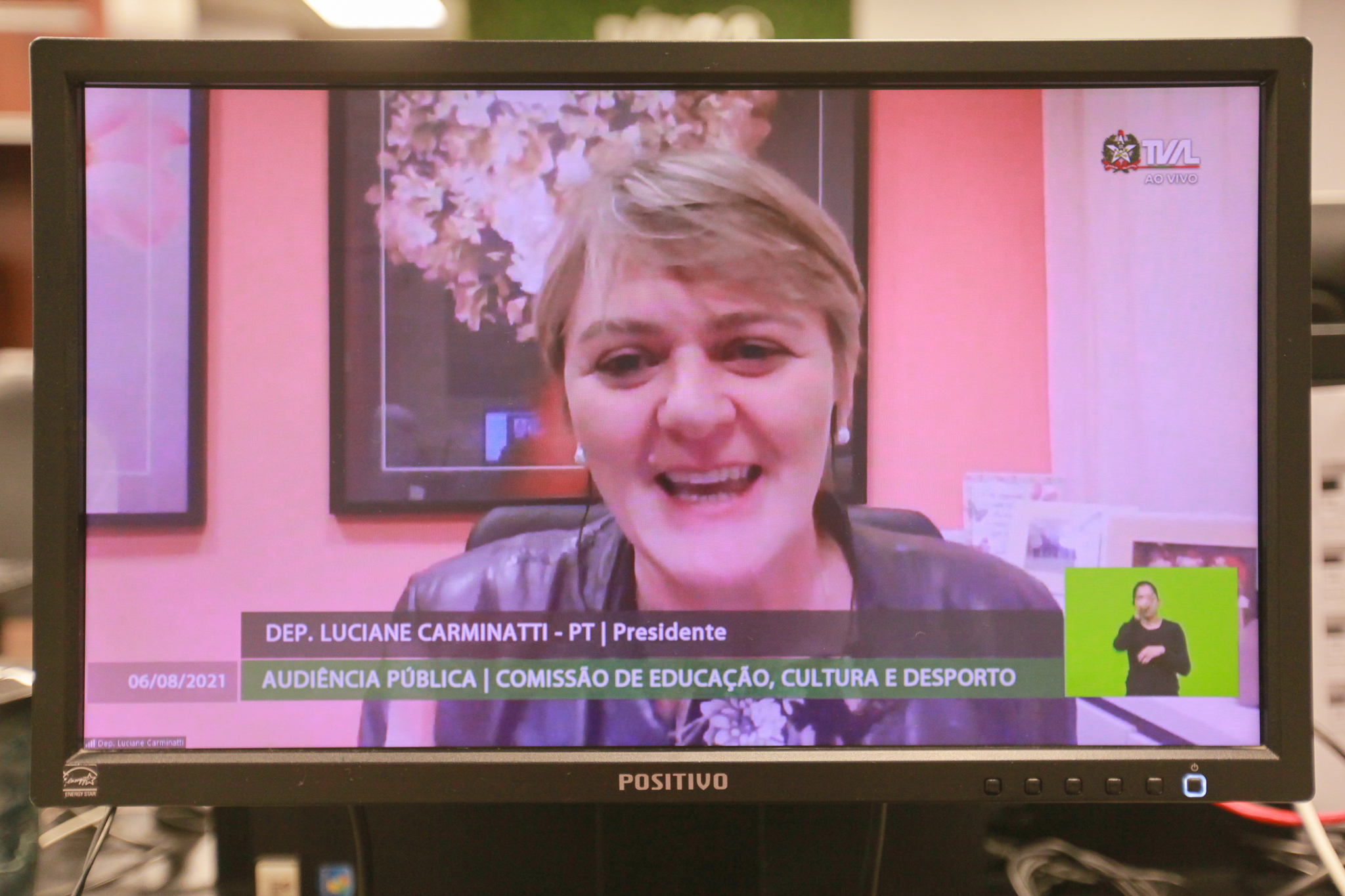 Deputada Luciane Carminatti (PT)