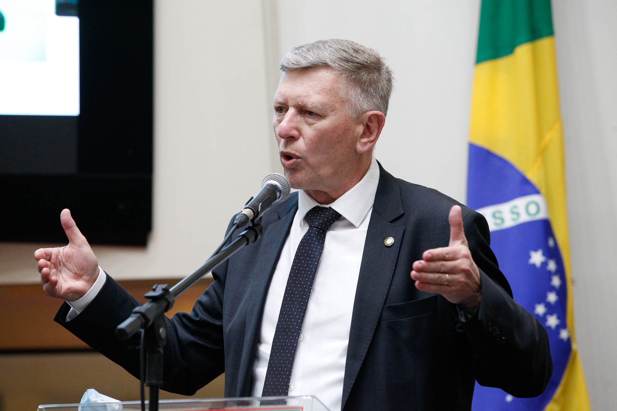 Deputado Milton Hobus (PSD)