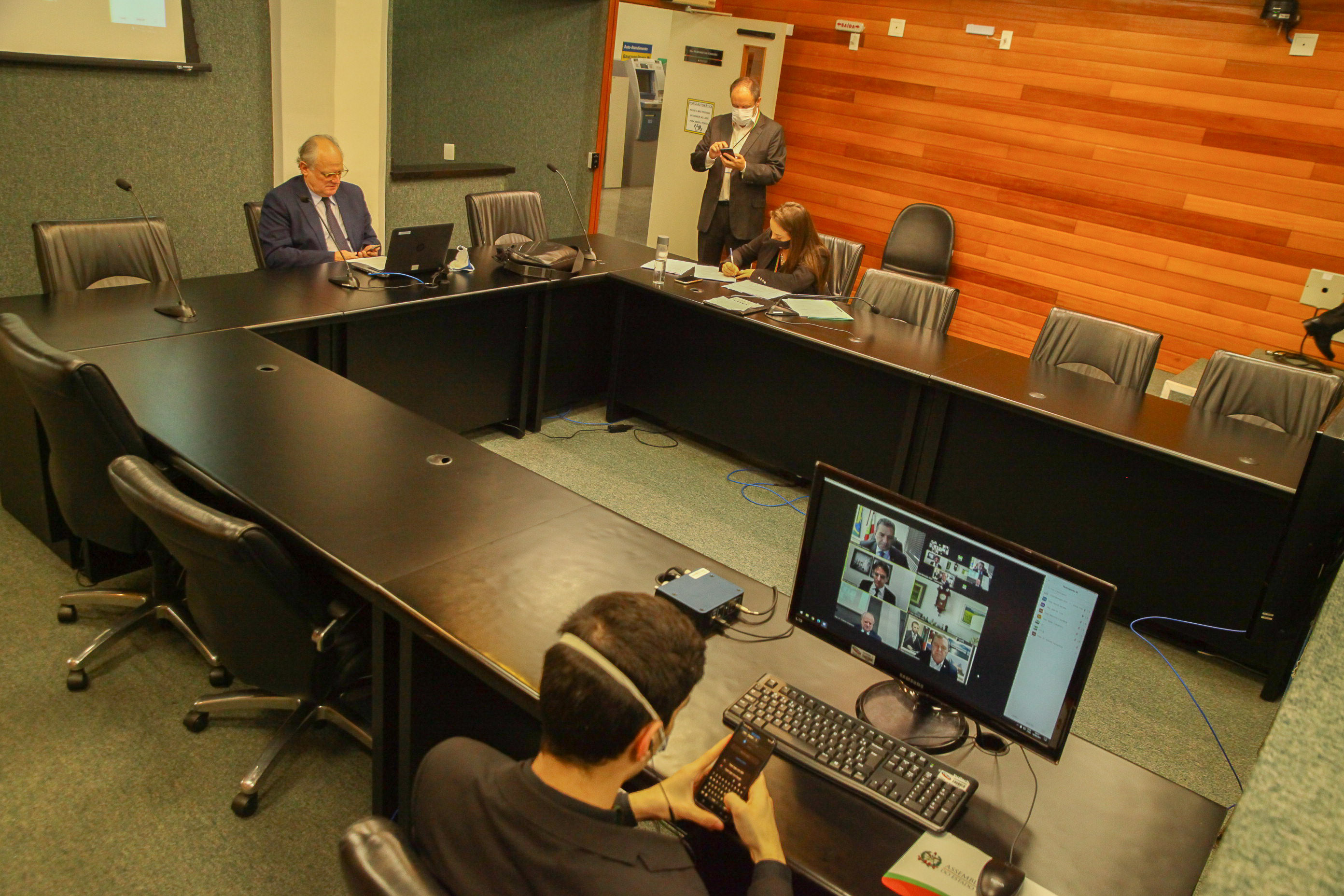 Comissão de Saúde - Reunião e Audiência Pública sobre a Situação do COVID-19 em Santa Catarina