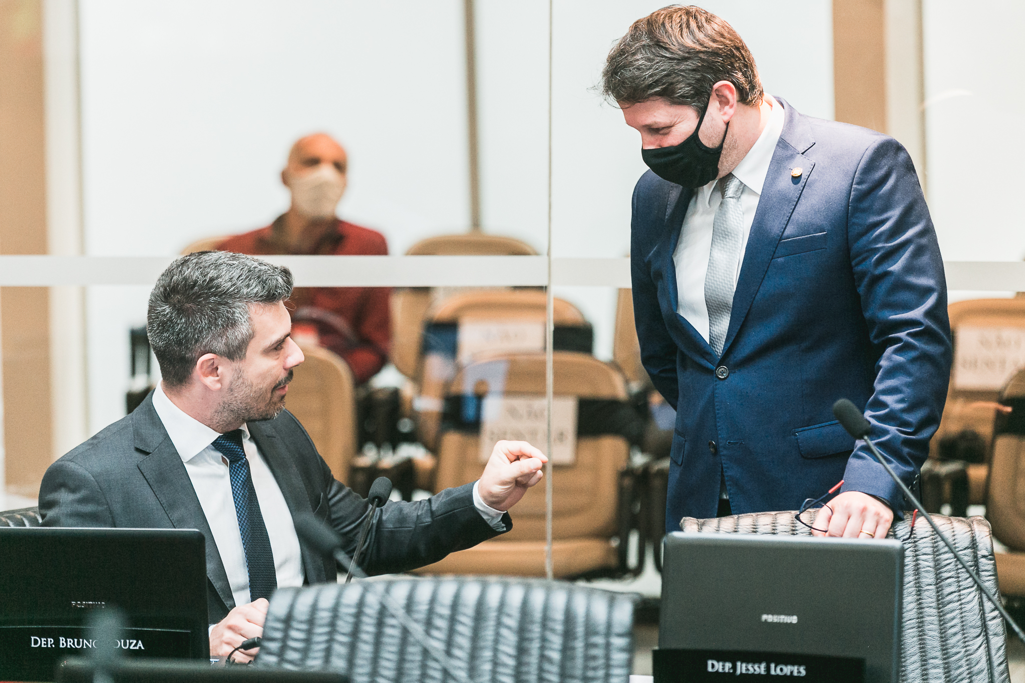 Deputado Tiago Bolan Frigo (PSL) - Deputado Bruno Souza (NOVO)