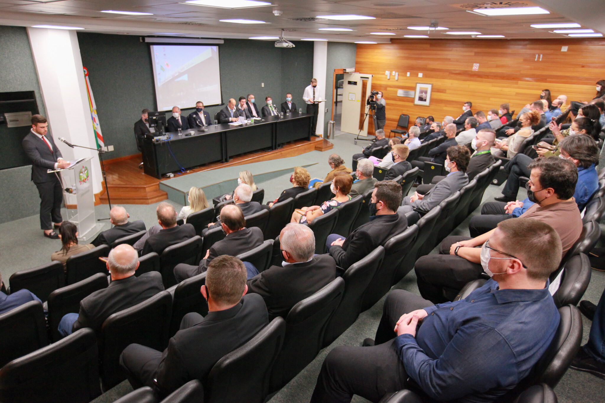 A solenidade aconteceu no aconteceu no Plenarinho Deputado Paulo Stuart Wright.