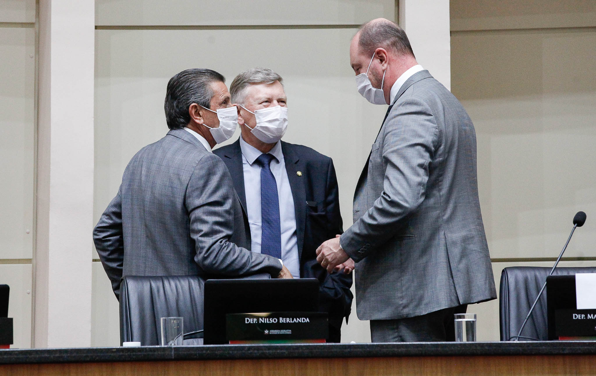 Deputado Júlio Garcia (PSD), Deputado Milton Hobus (PSD), Deputado Mauro de Nadal (MDB)