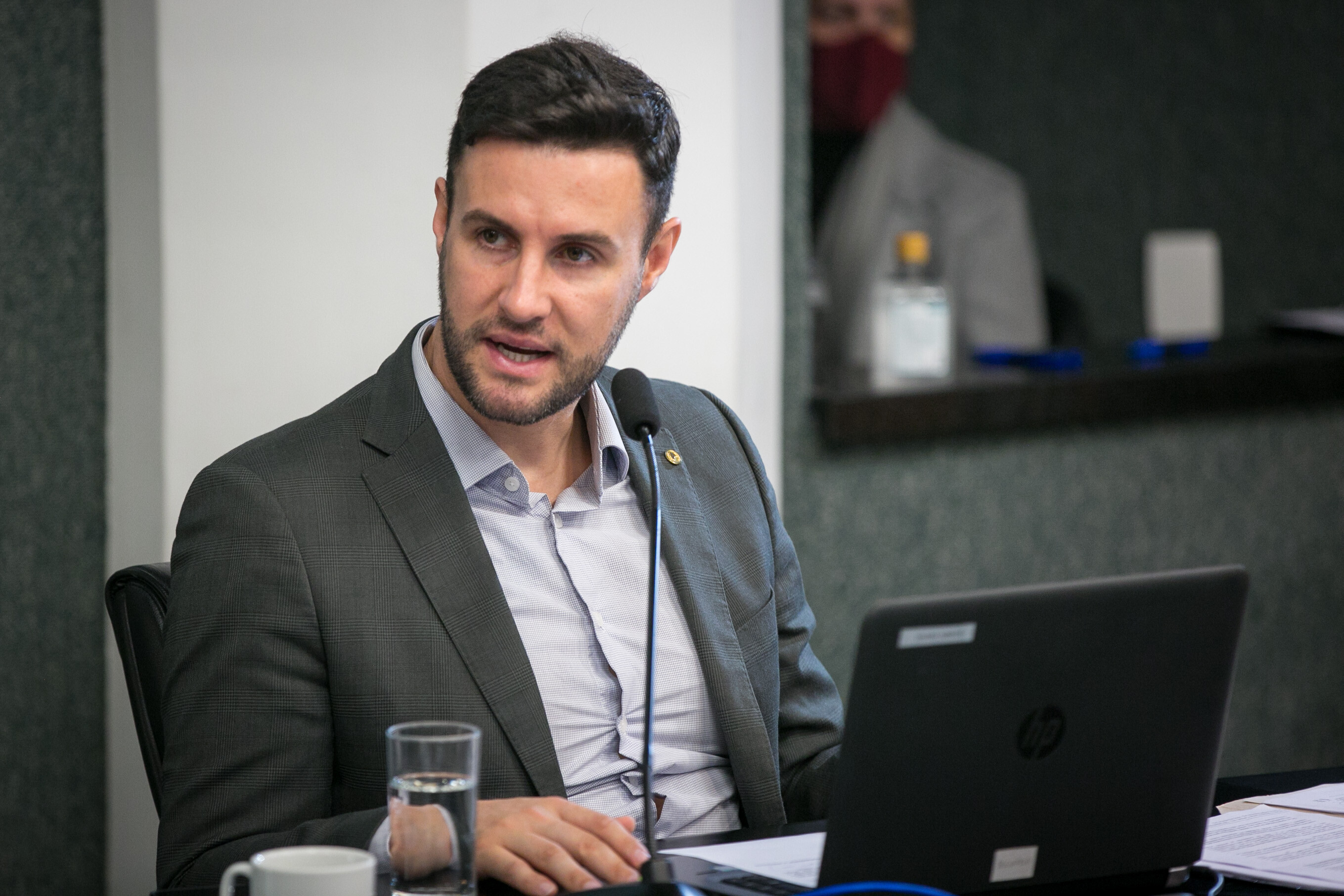 Deputado Felipe Estevão