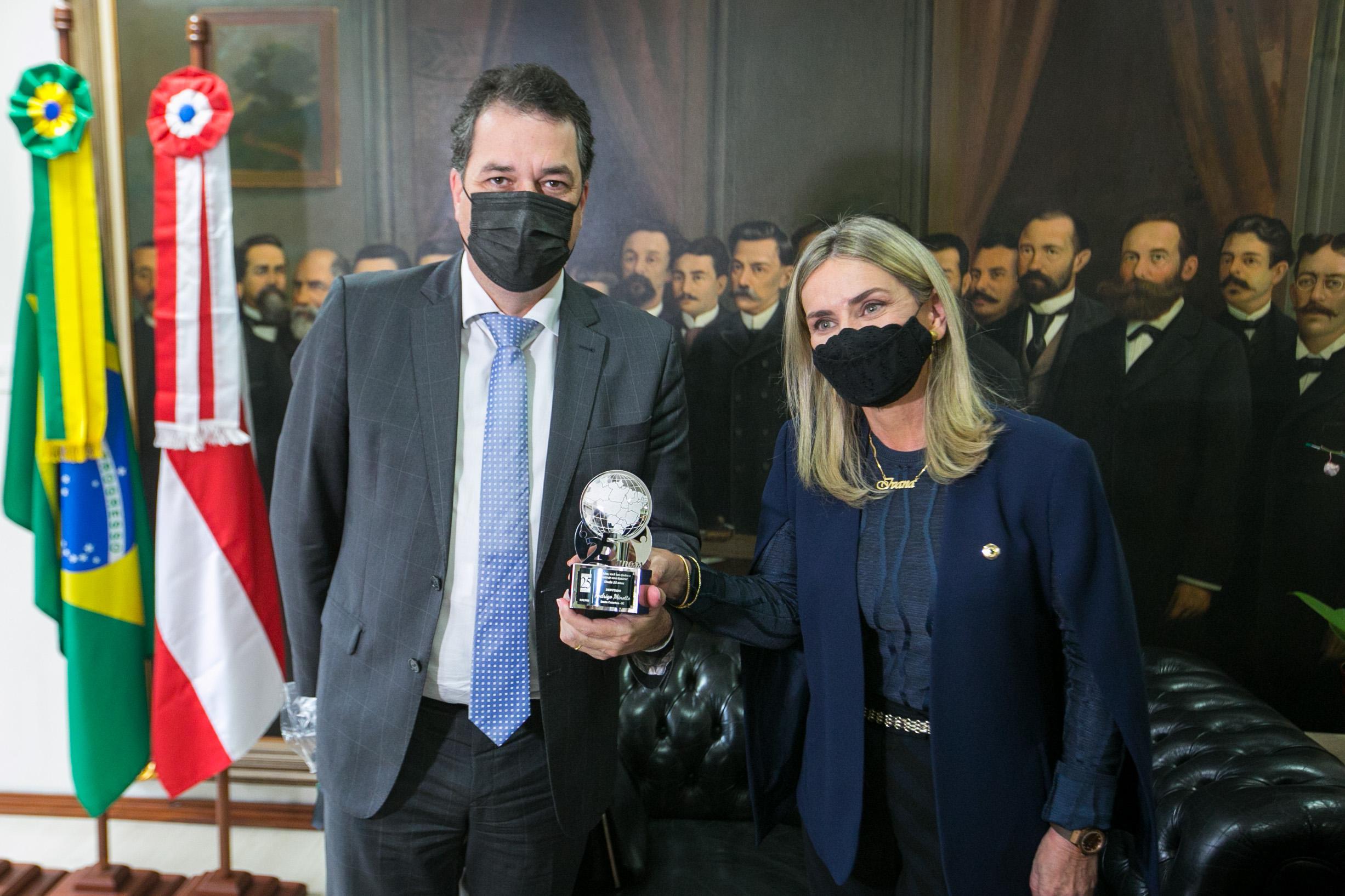 Deputado Rodrigo Minotto (PDT) e Presidente da UNALE, Deputada Ivana Bastos