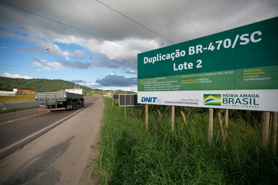 Obras nas BR-470