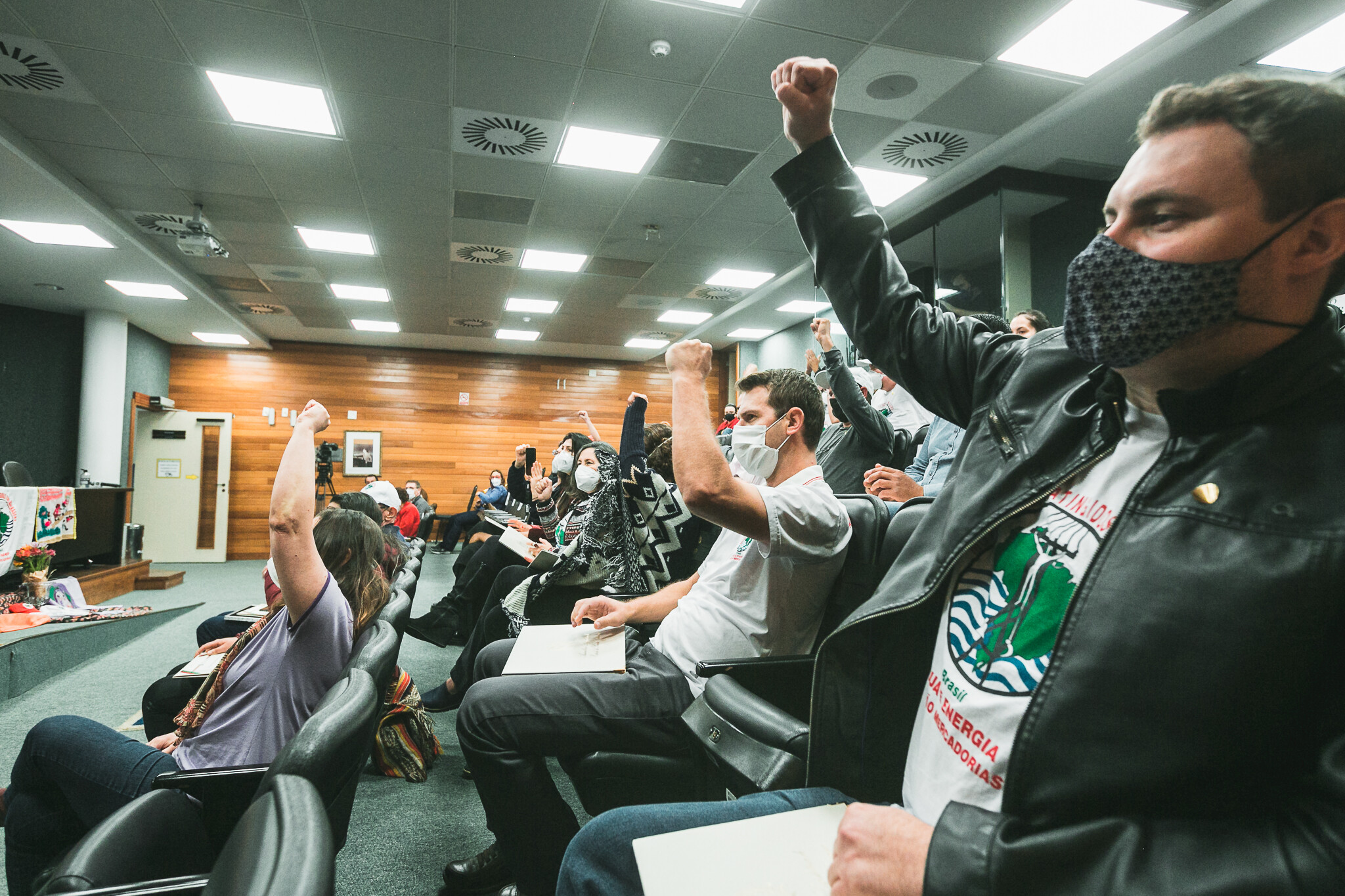 Ato solene homenageia integrantes do Movimento dos Atingidos por Barragens