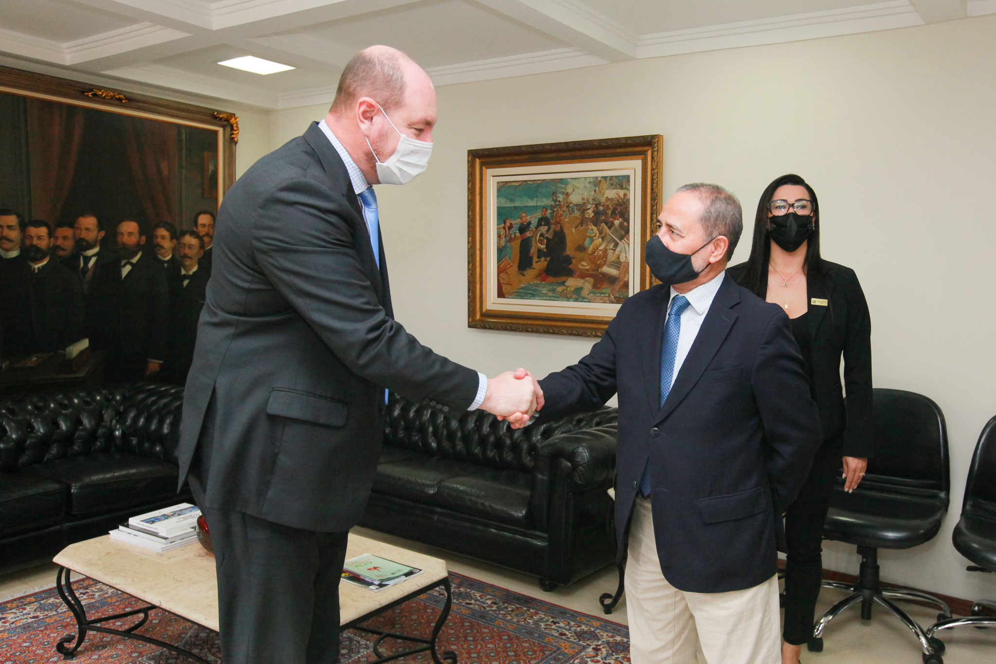 Deputado Mauro de Nadal (MDB), Cônsul Mário Arriagada