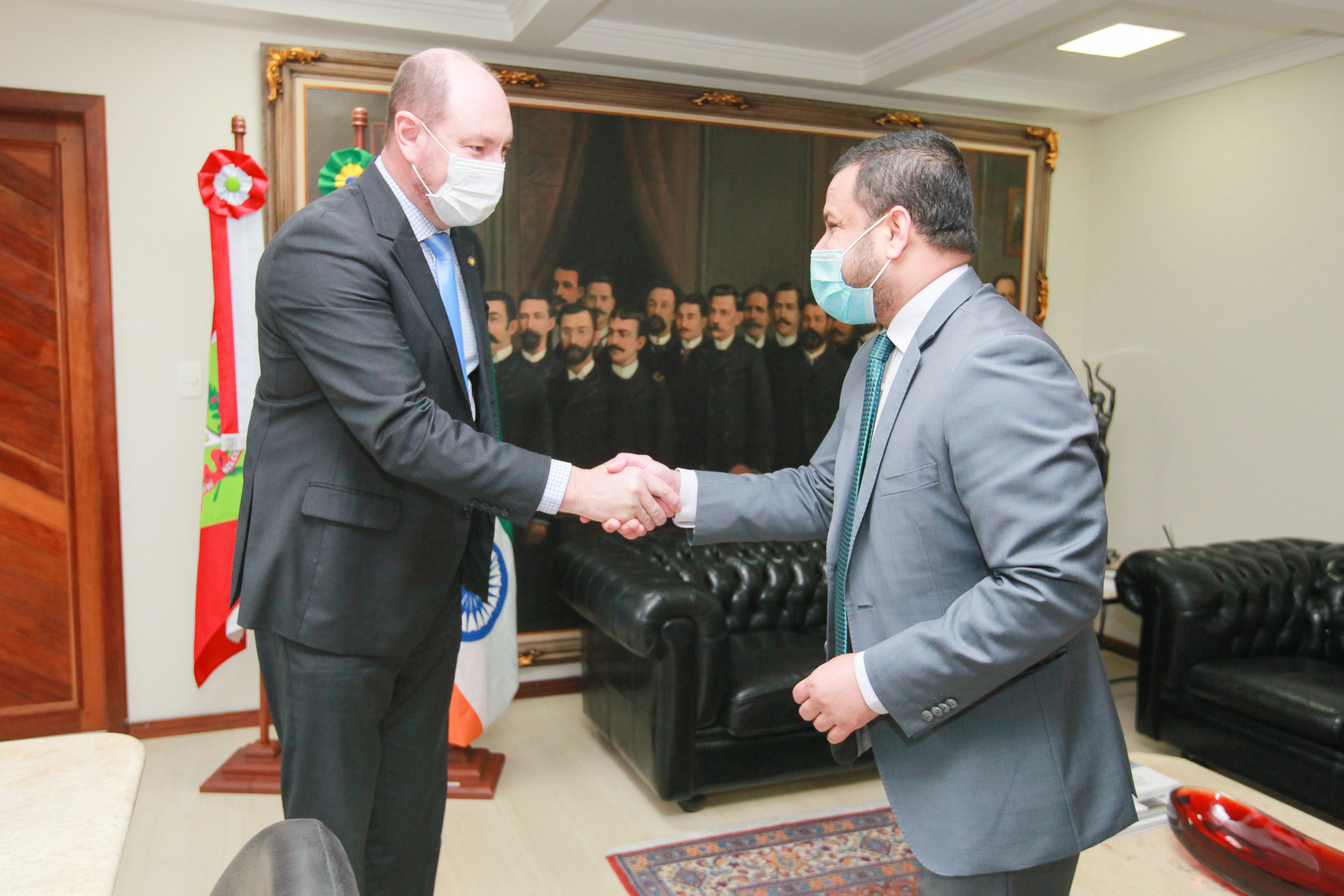 Deputado Mauro de Nadal (MDB), 
Cônsul-geral da Índia Amit Kumar Mishra