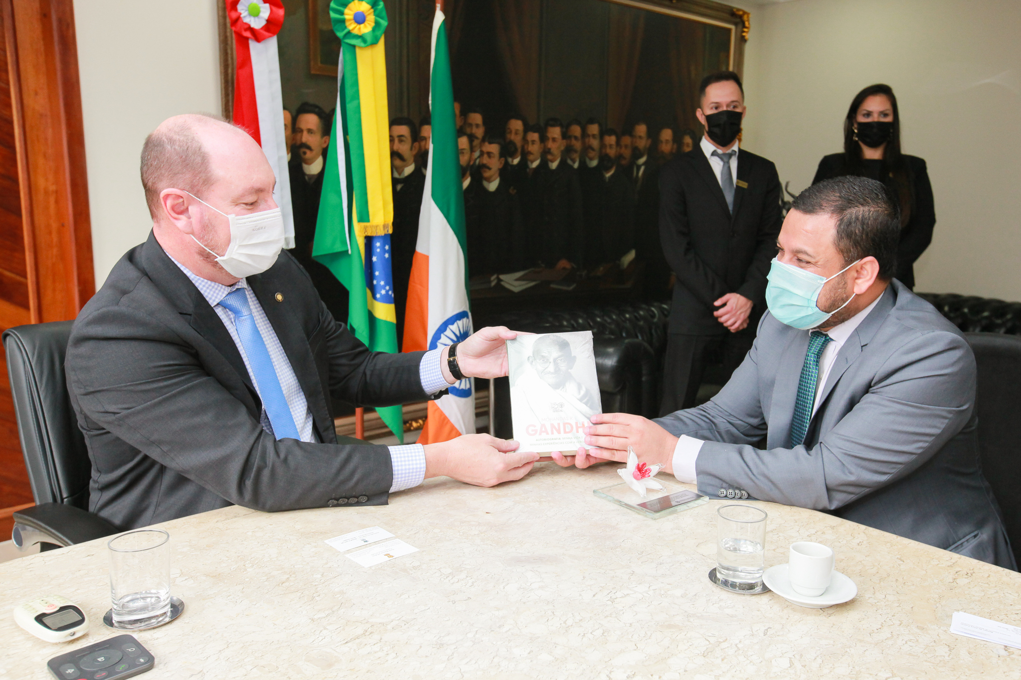 Deputado Mauro de Nadal (MDB), 
Cônsul-geral da Índia Amit Kumar Mishra