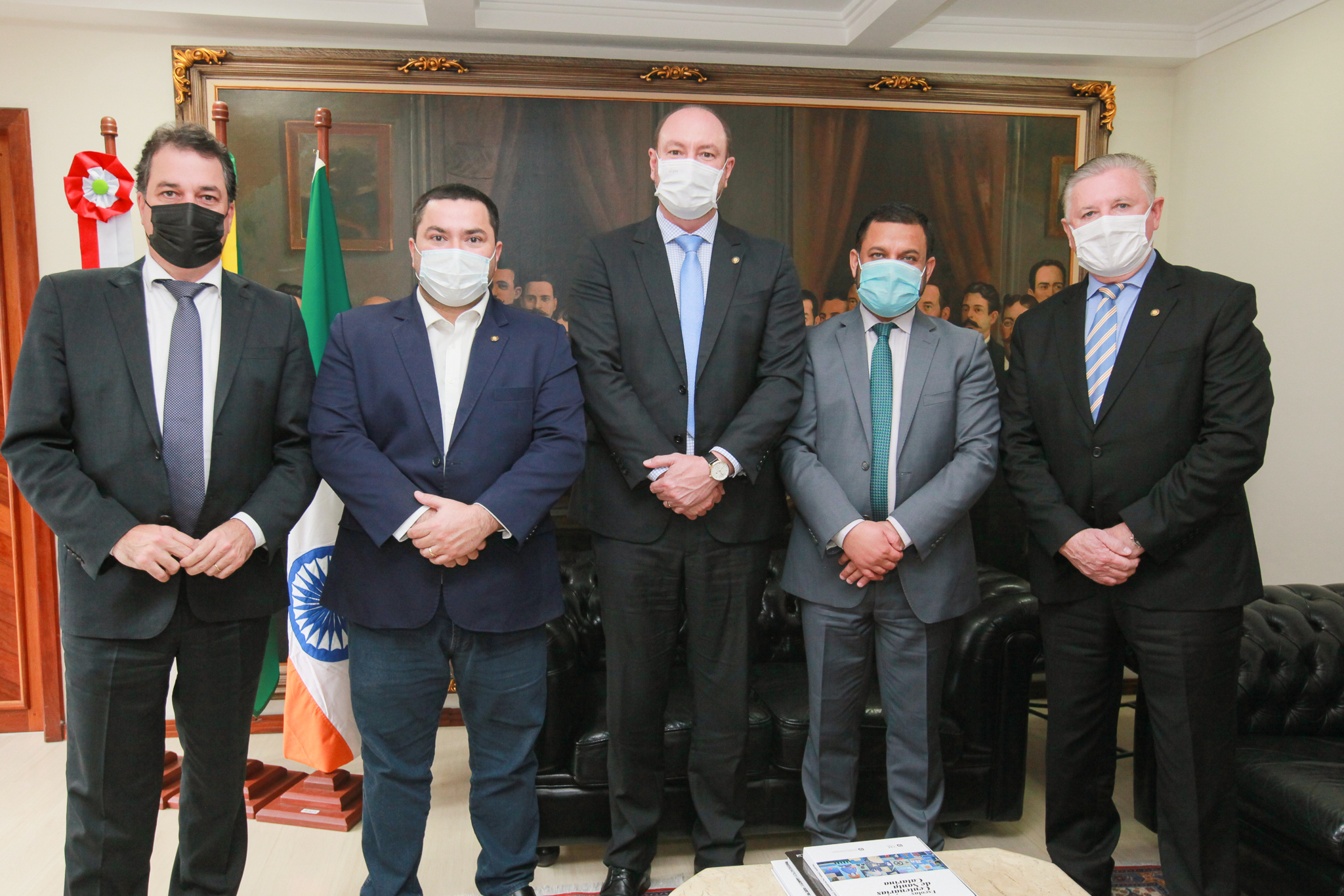 Deputado Rodrigo Minotto (PDT), Deputado Ricardo Alba (PSL), Deputado Mauro de Nadal (MDB), 
Cônsul-geral da Índia Amit Kumar Mishra, Deputado Nilso Berlanda (PL)