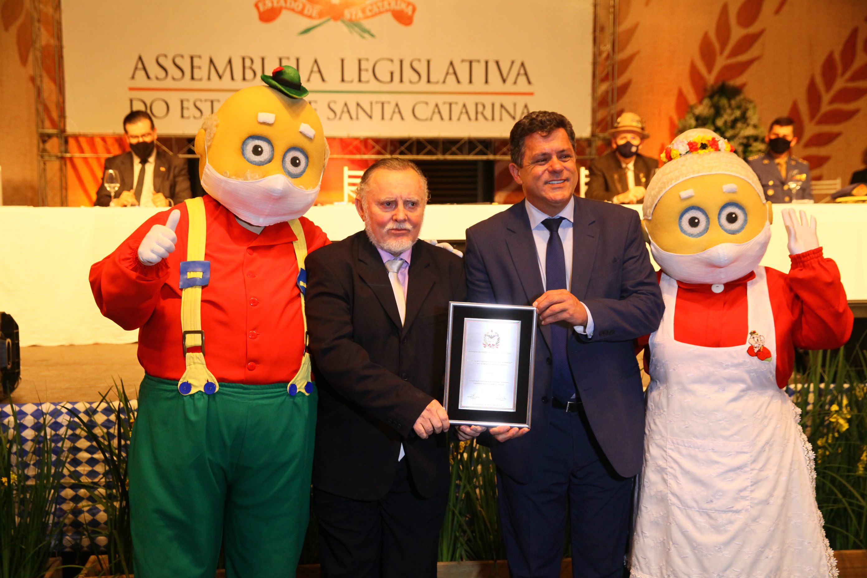 Sessão Solene Homenagem aos 37 anos de Fundação da Oktoberfest