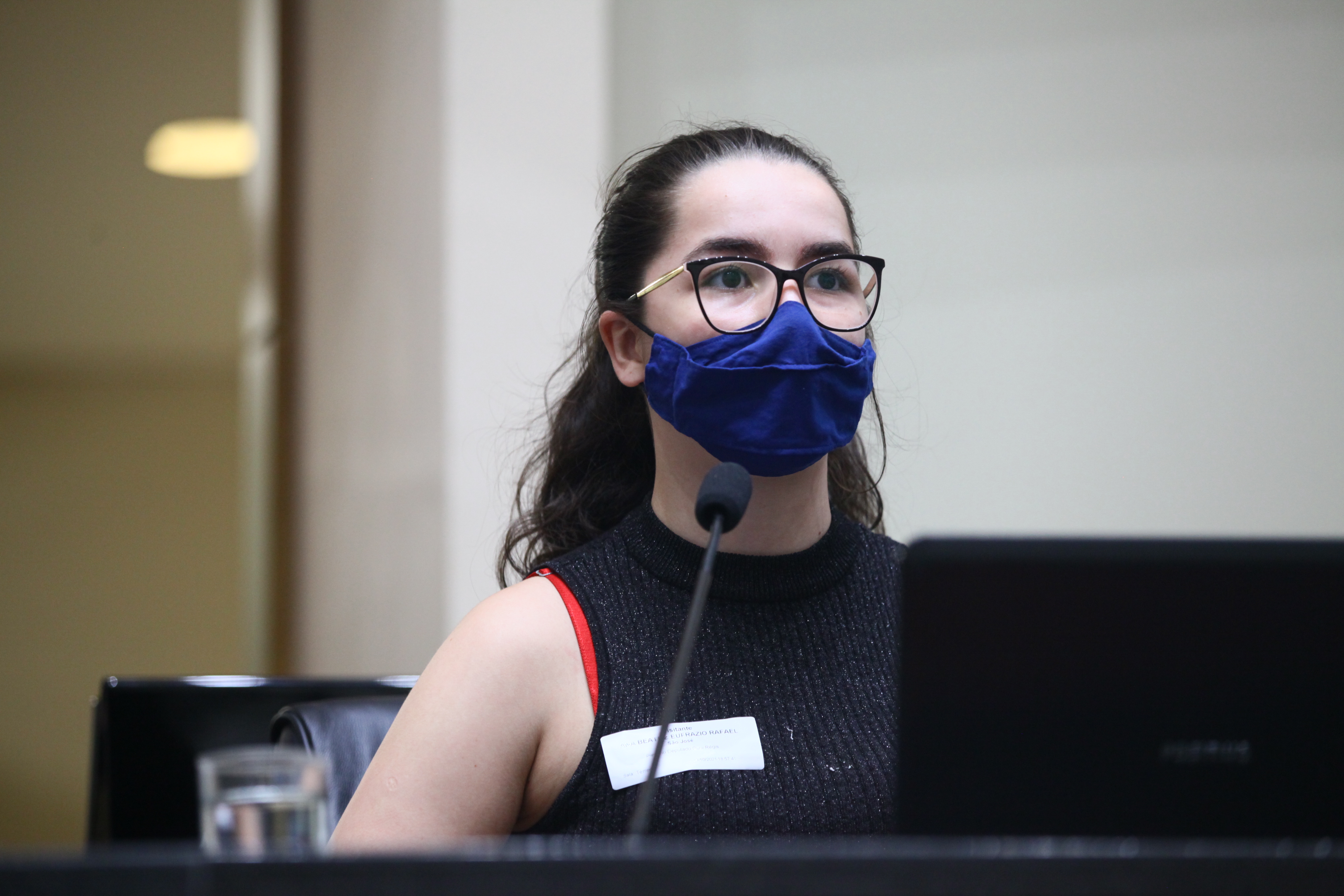 Audiência Pública Virtual/Presencial para debater a situação do não credenciamento da Universidade - Ana Beatriz