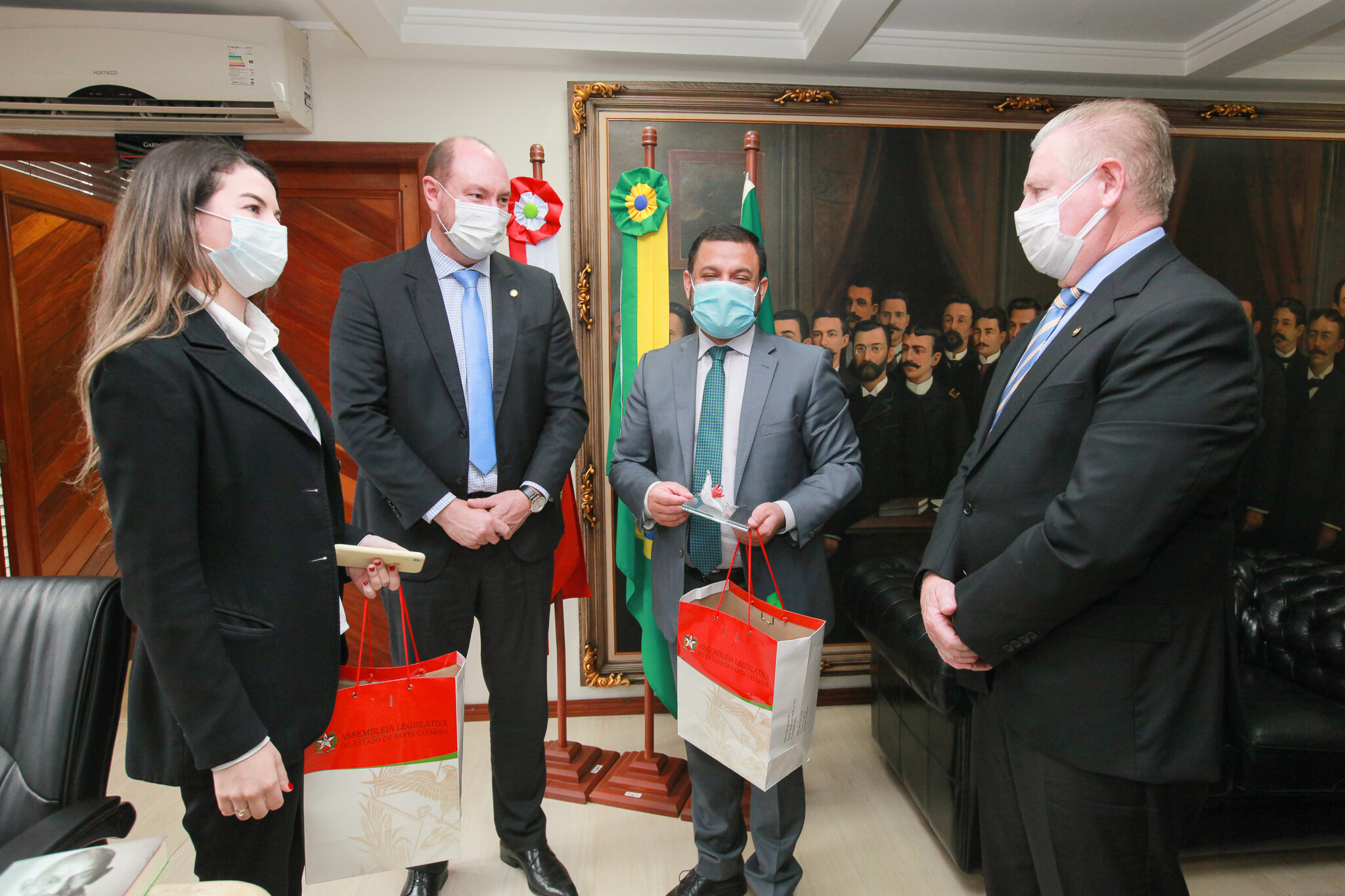 Presidente da Alesc recebe cônsul-geral da Índia