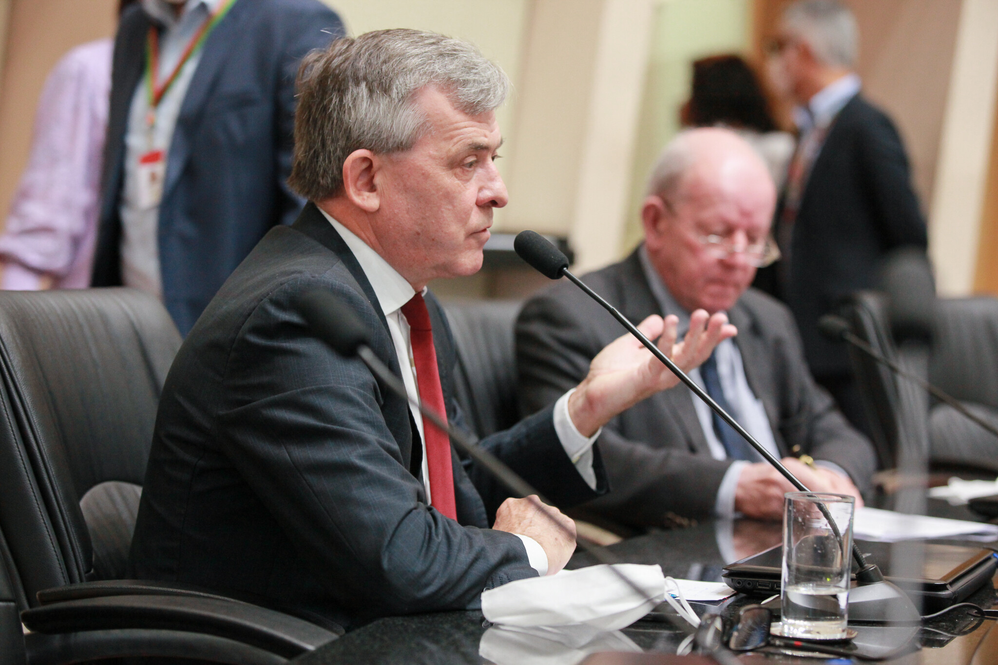 Fazenda apresenta relatório orçamentário e detalha PL sobre parcelamento do ICMS
