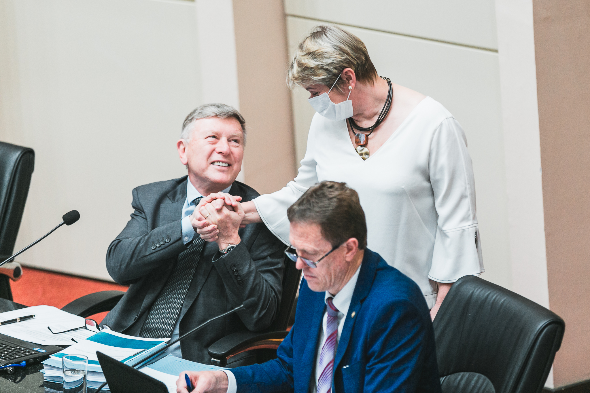 Deputado Milton Hobus (PSD) - Deputada Luciane Carminatti (PT)