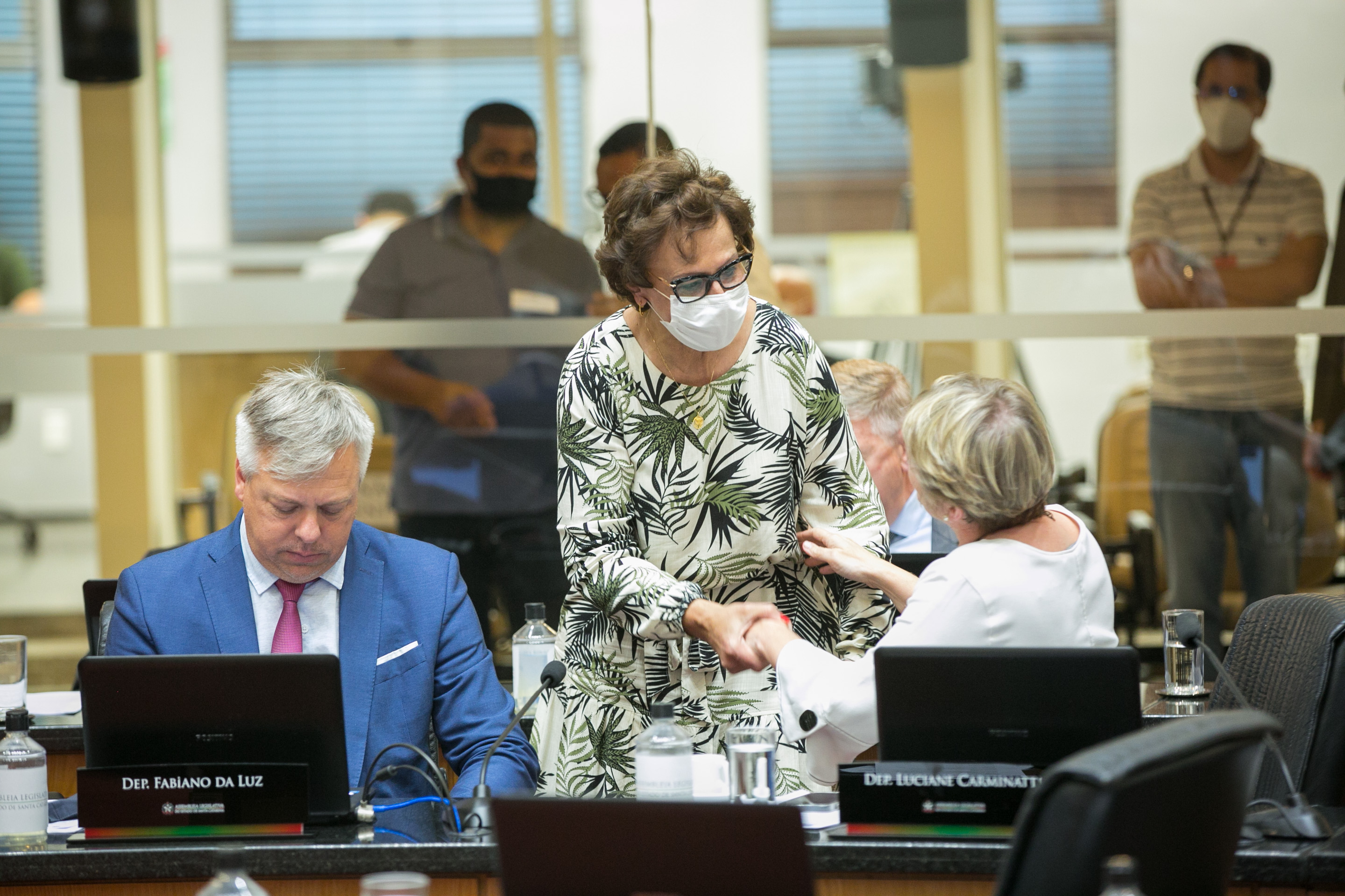 Deputada Dirce Heiderscheidt (MDB) e Deputada Luciane Carminatti (PT)