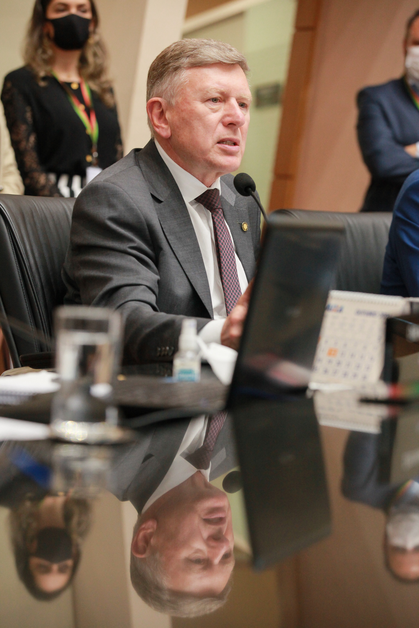 - Deputado Milton Hobus (PSD)