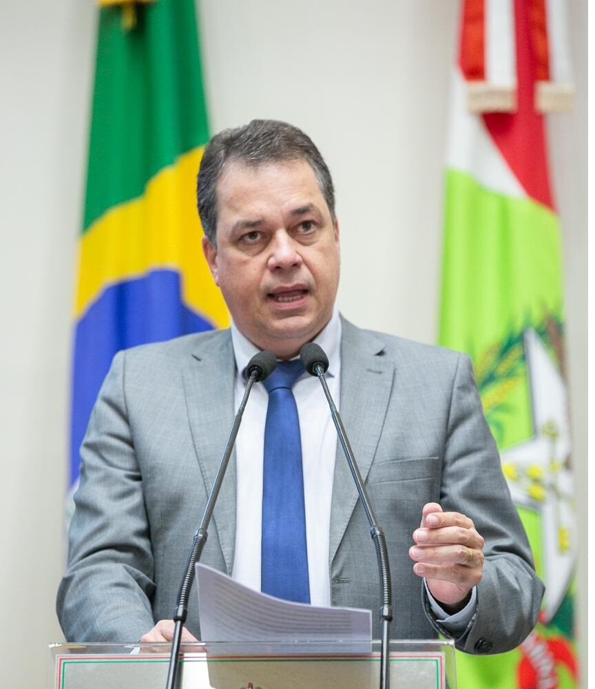 Minotto defende regulamentação da profissão de Educador Social