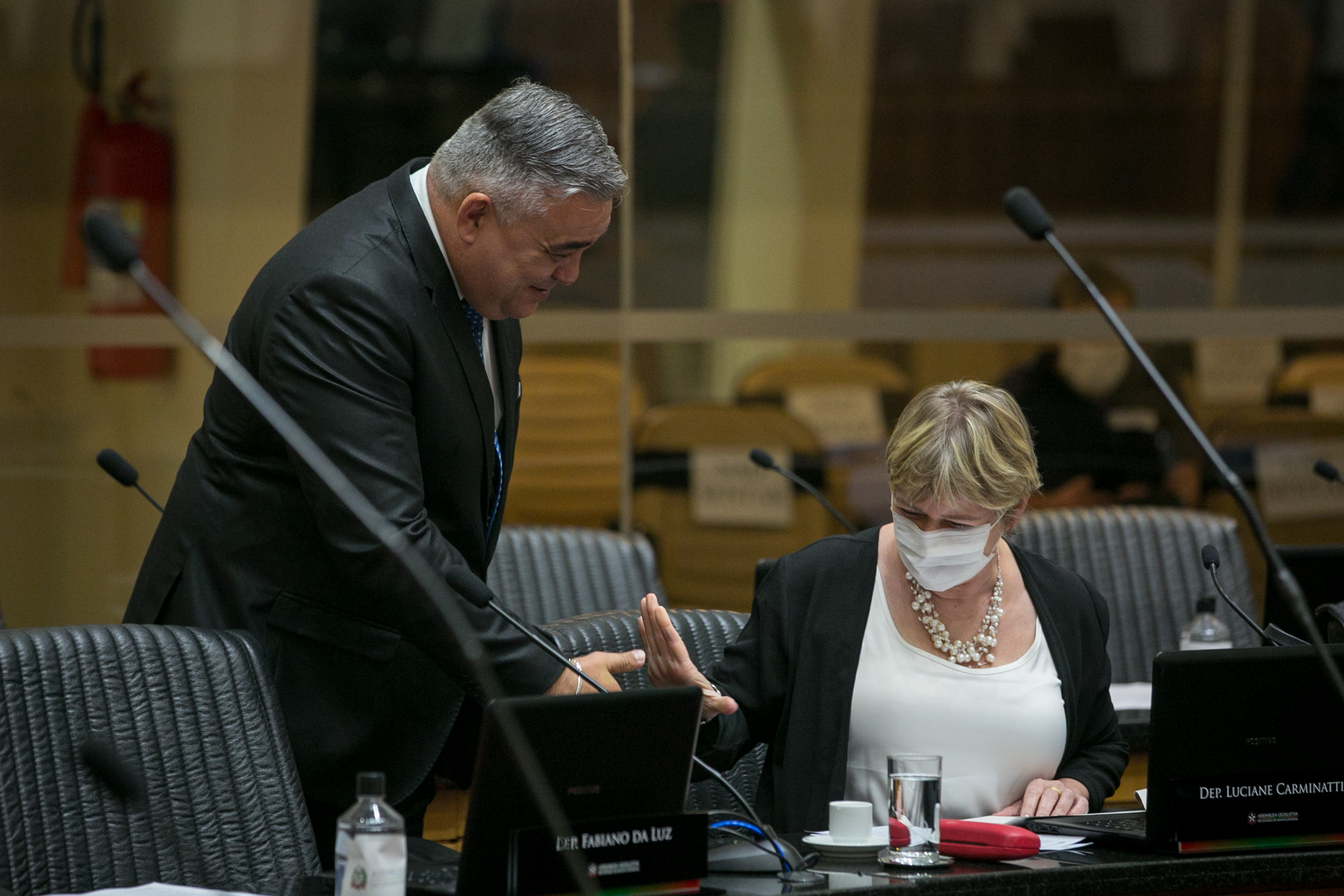 Deputado Sargento Lima (PL) e Deputada Luciane Carminatti (PT)