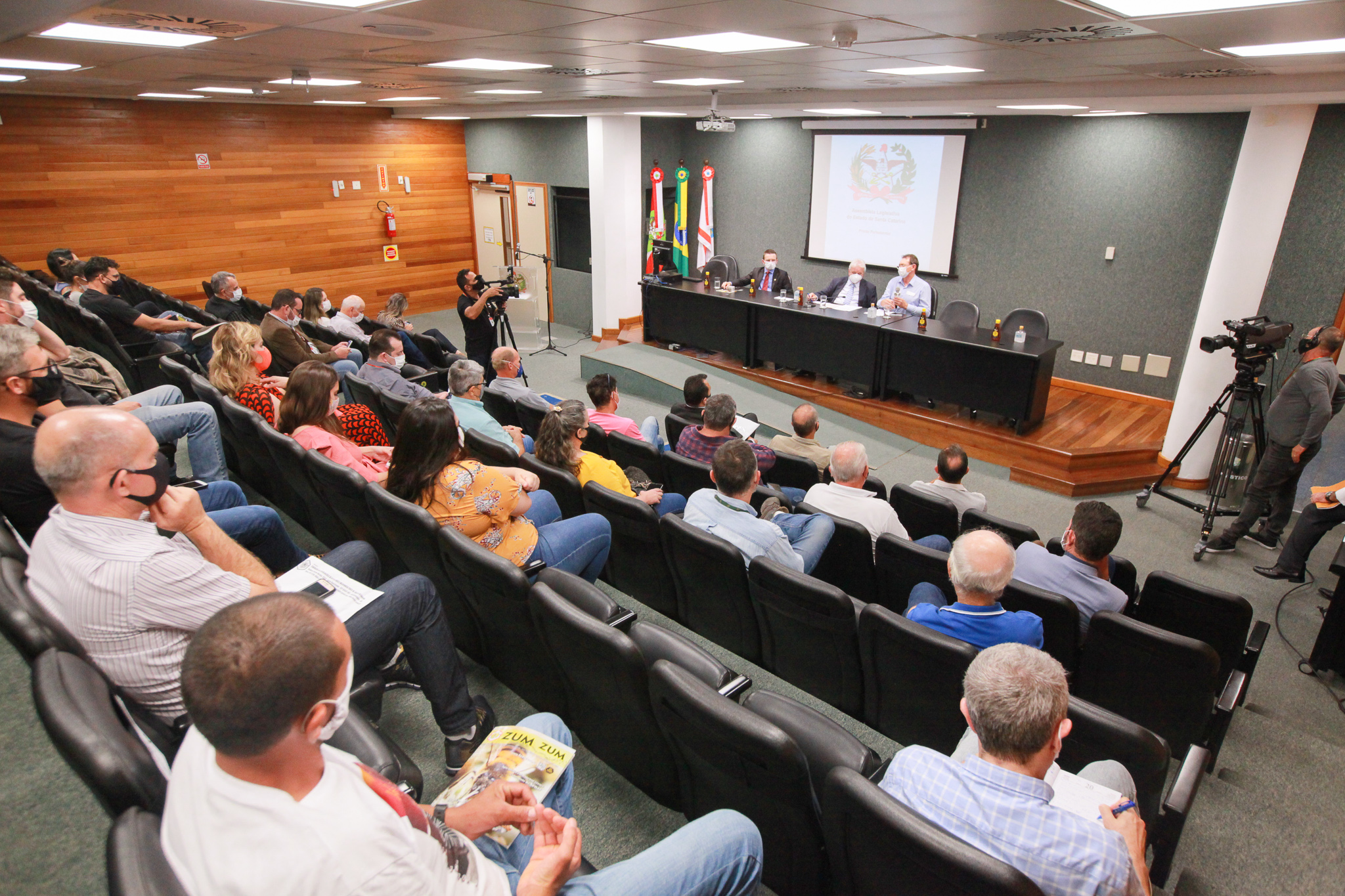 Frente Parlamentar da Apicultura e Meliponicultura