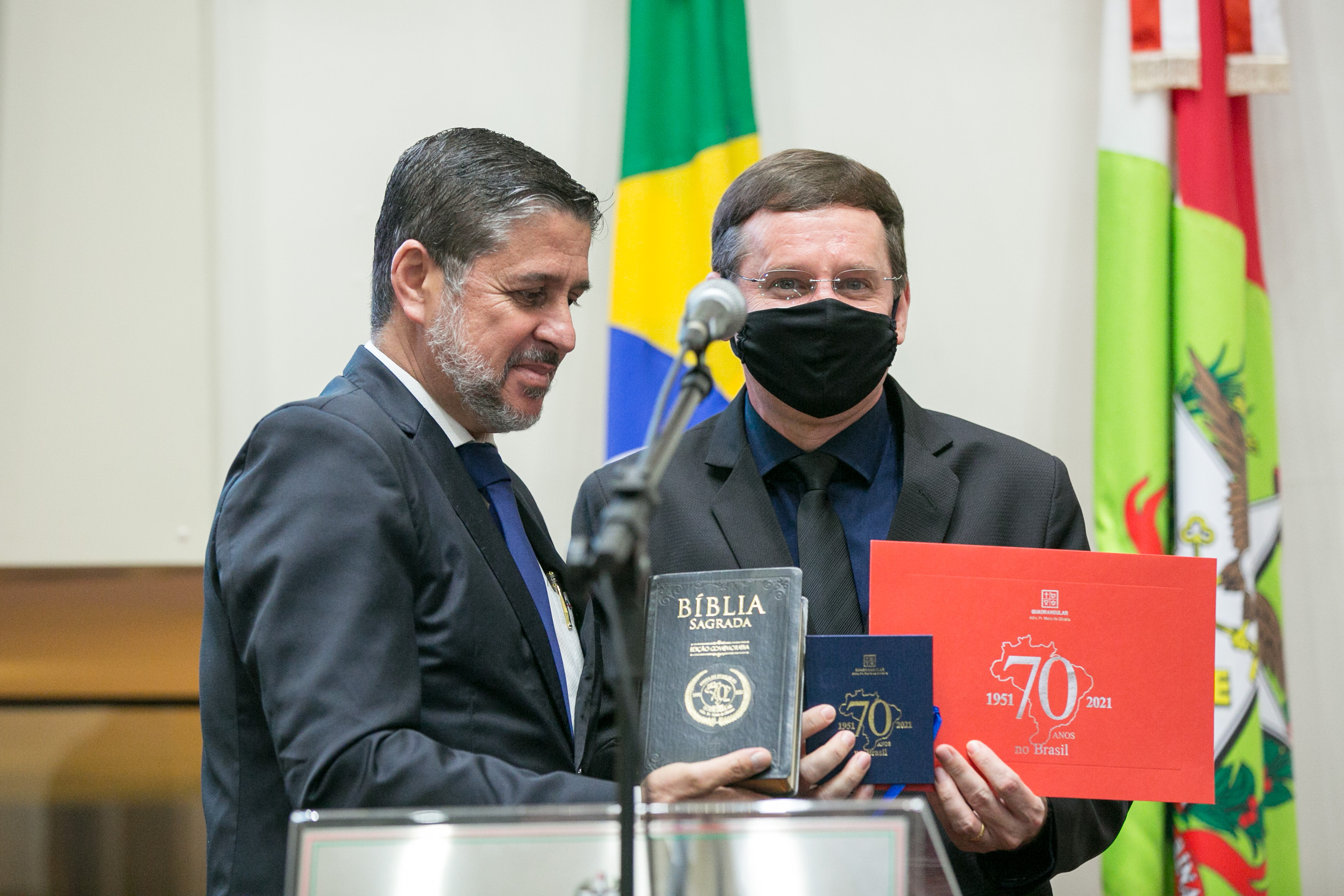 Secretário de educação e cultura da Igreja do Evangelho Quadrangular, Erivelton Alisson Tavares e Deputado Jair Miotto (PSC)