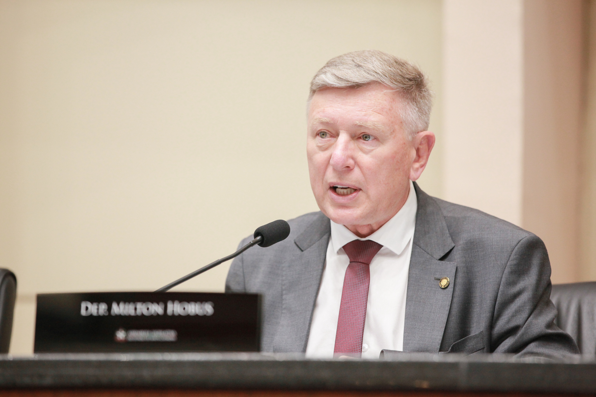 - Deputado Milton Hobus (PSD)