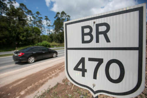 Quem não tem estrela, tem que ter estrada