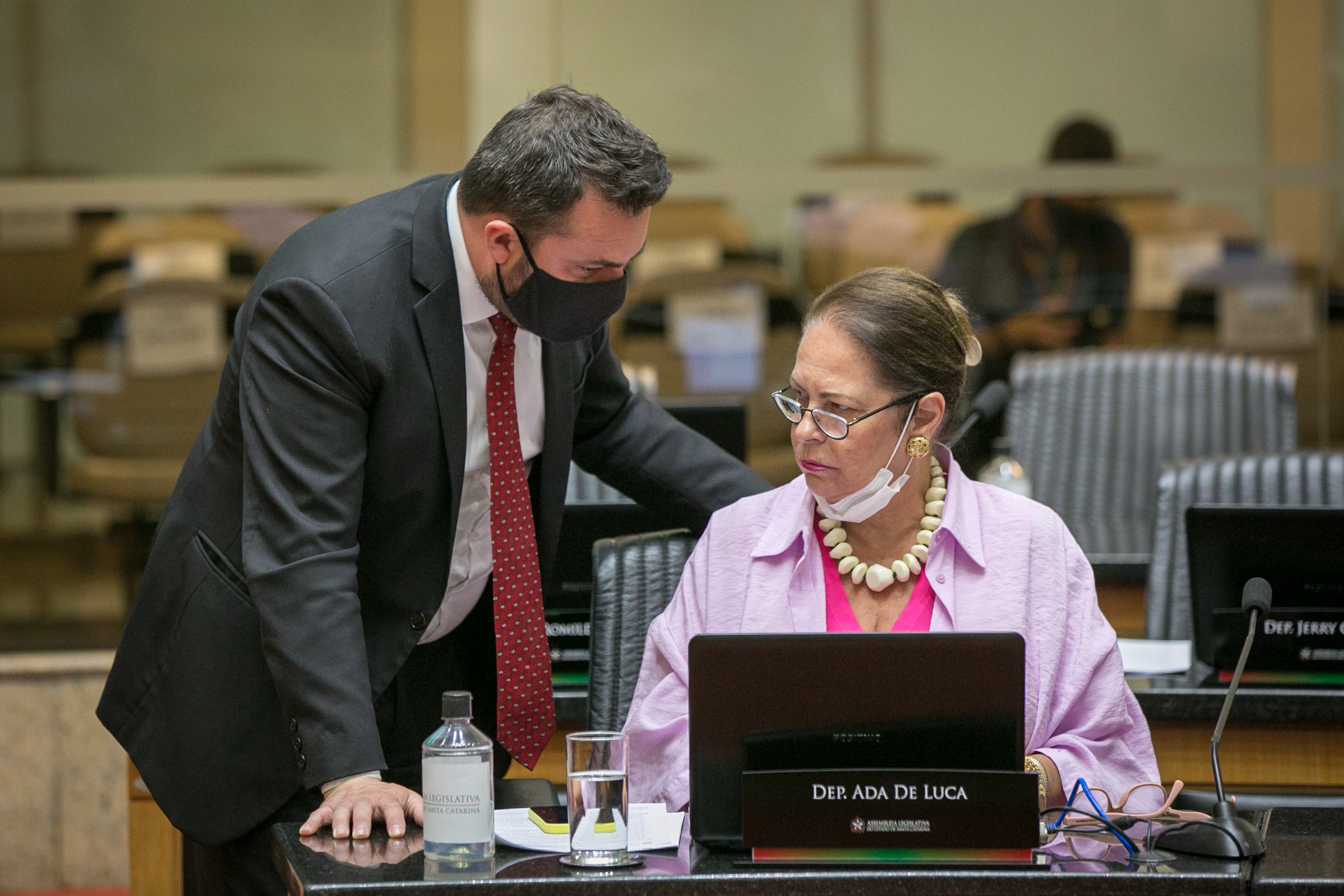 Deputado Marcius Machado (PL) e Deputada Ada De Luca (MDB)