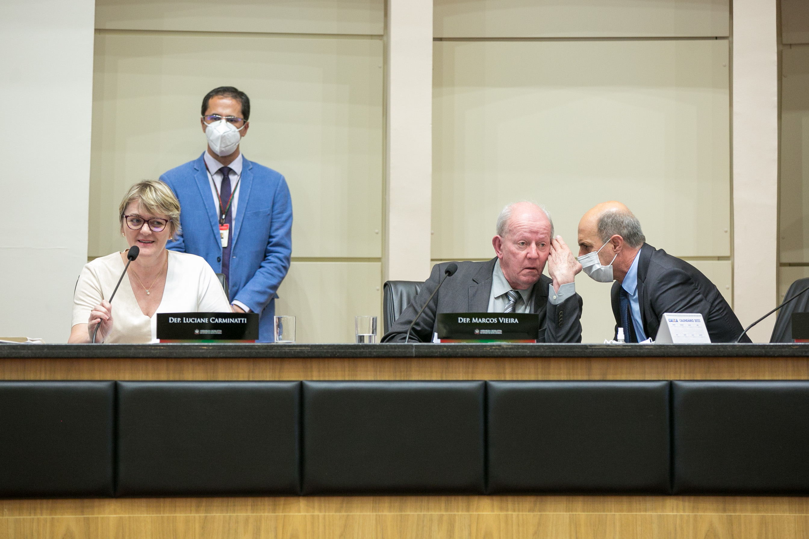 Deputada Luciane Carminatti (PT), Deputado Marcos Vieira (PSDB) e Deputado José Milton Scheffer (PP)