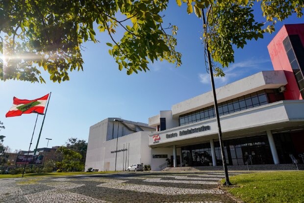 Seis projetos sobre reajustes para servidores entram em tramitação