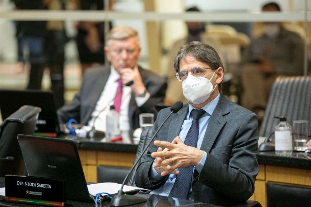 Saretta defendeu tabela de reajuste do magistério proposta por Comissão Mista