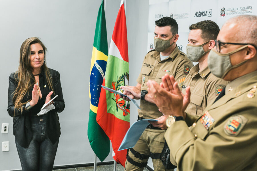Moção de Aplausos - Dep. Paulinha - Catarinenses que fazem a diferença