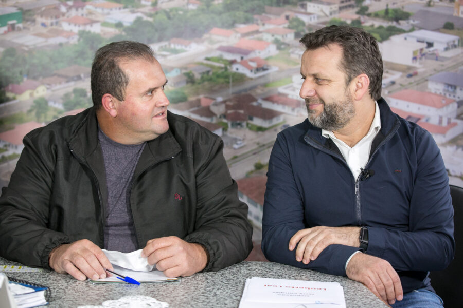 Vereador Pedro Anito Prim, presidente da  Câmara Municipal de Leoberto Legal, e Jerry Comper