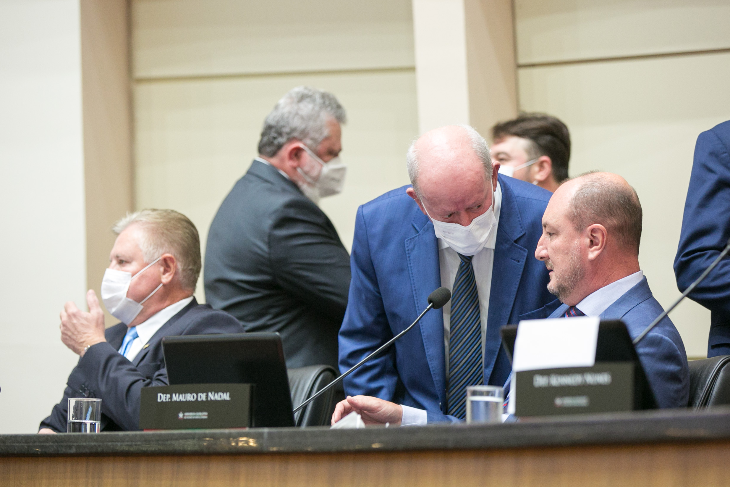 Deputado Dr. Vicente Caropreso (PSDB) e Deputado Mauro de Nadal (MDB)