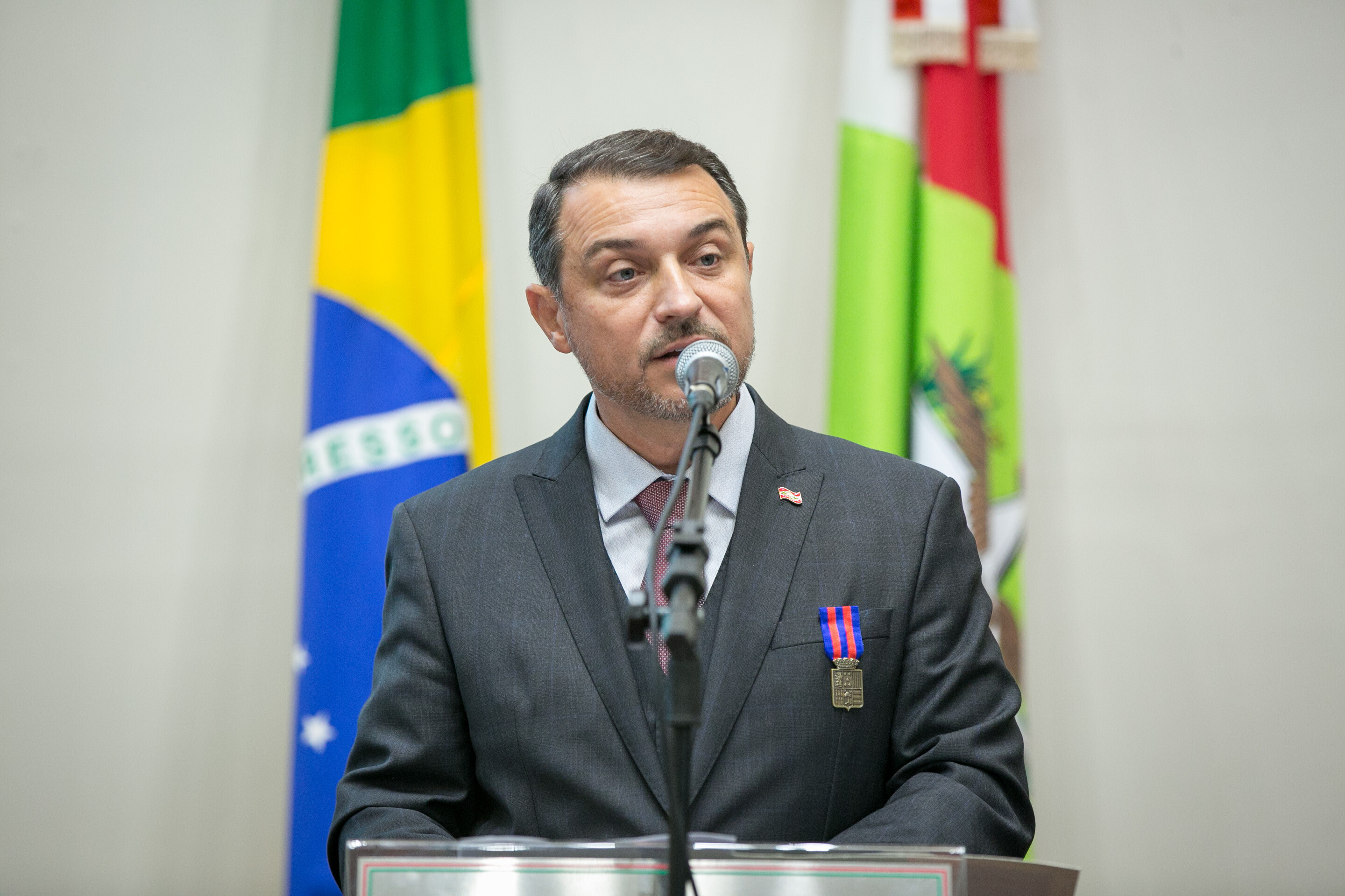 Moisés destaca caráter municipalista do governo na mensagem à Alesc