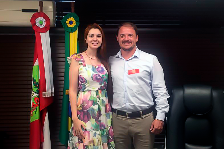 Pavimentações em Saudades contam com recurso indicado por Ana