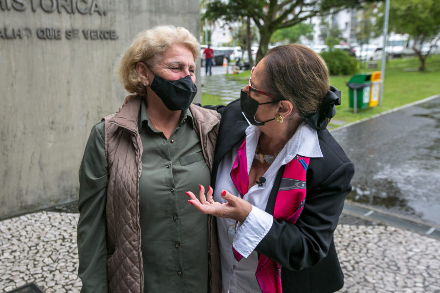 Ada de Luca busca manter um elo forte com a população e estimula a participação das mulheres na política